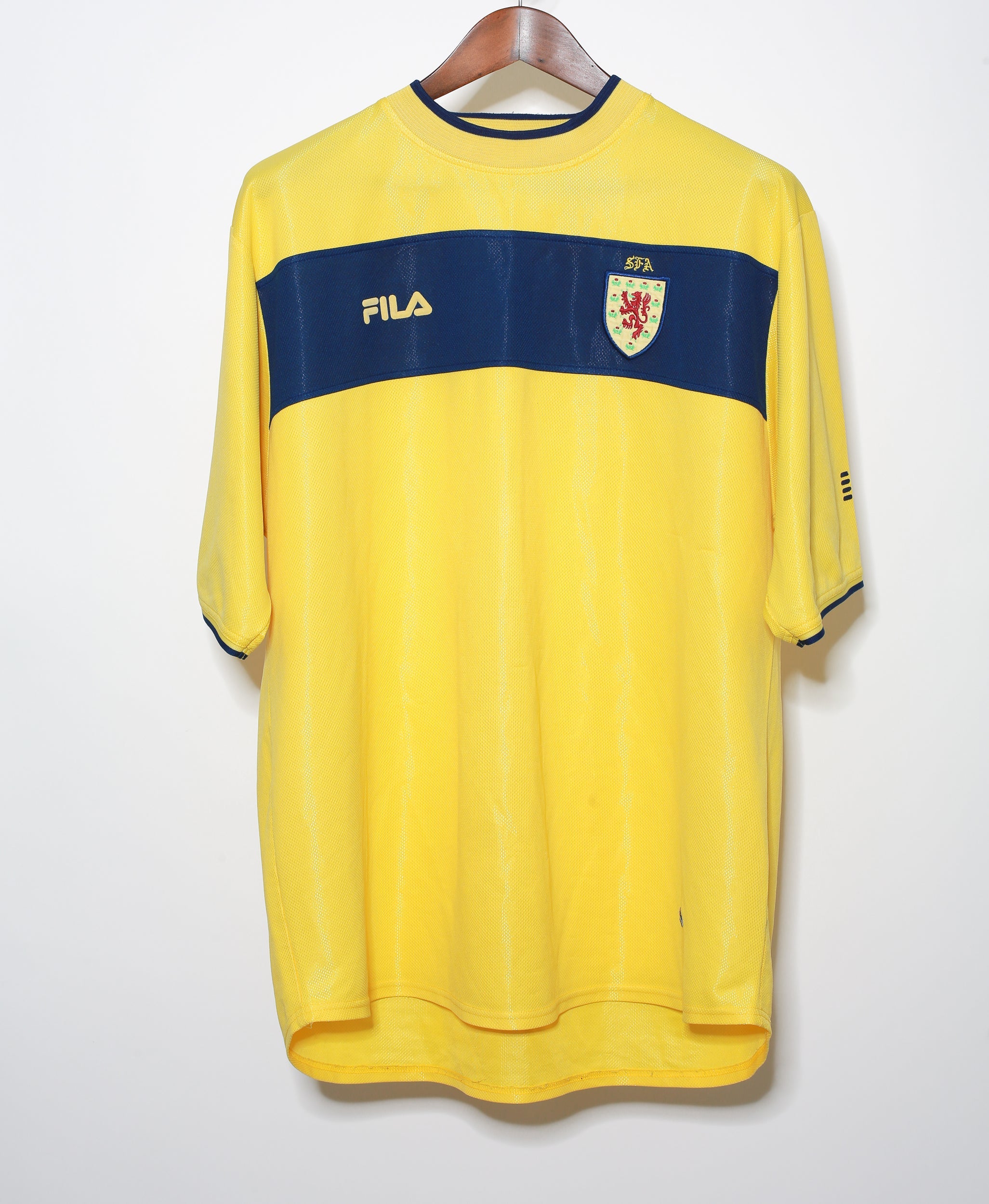 2002 Scotland Away Football Jersey XL - Vintage Soccer Shirt for Fans & Collectors - Perfect for Matches, Events & Retro Sports Fashion