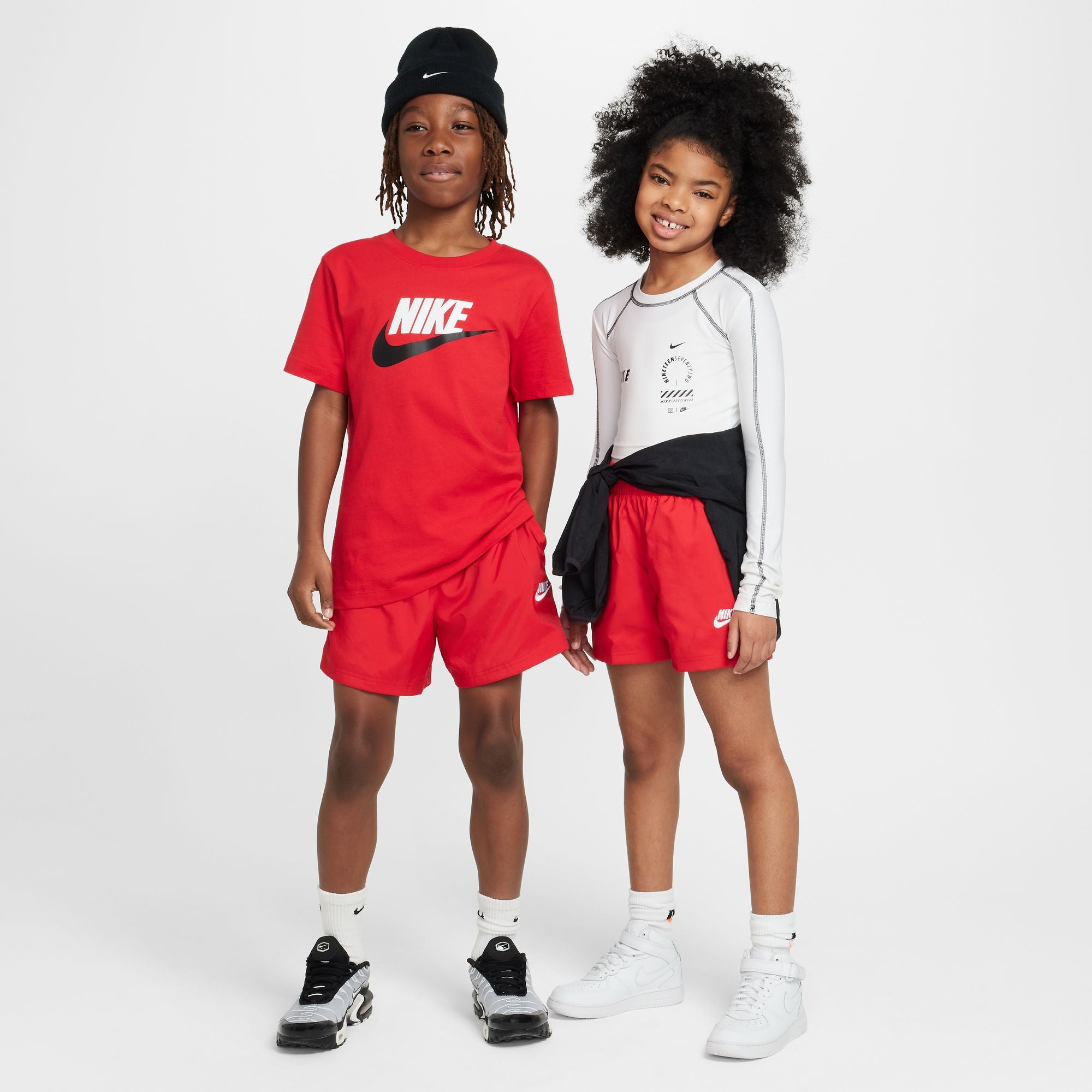 Nike Youth Club Woven Boys Girls Athletic Shorts 4.5