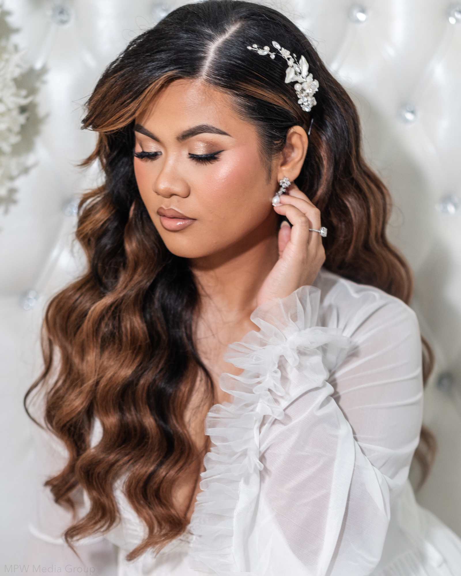 Elegant Petite Pearl & Floral Hair Clip for Women - Delicate Hair Accessories for Bridal, Wedding, Party & Everyday Wear