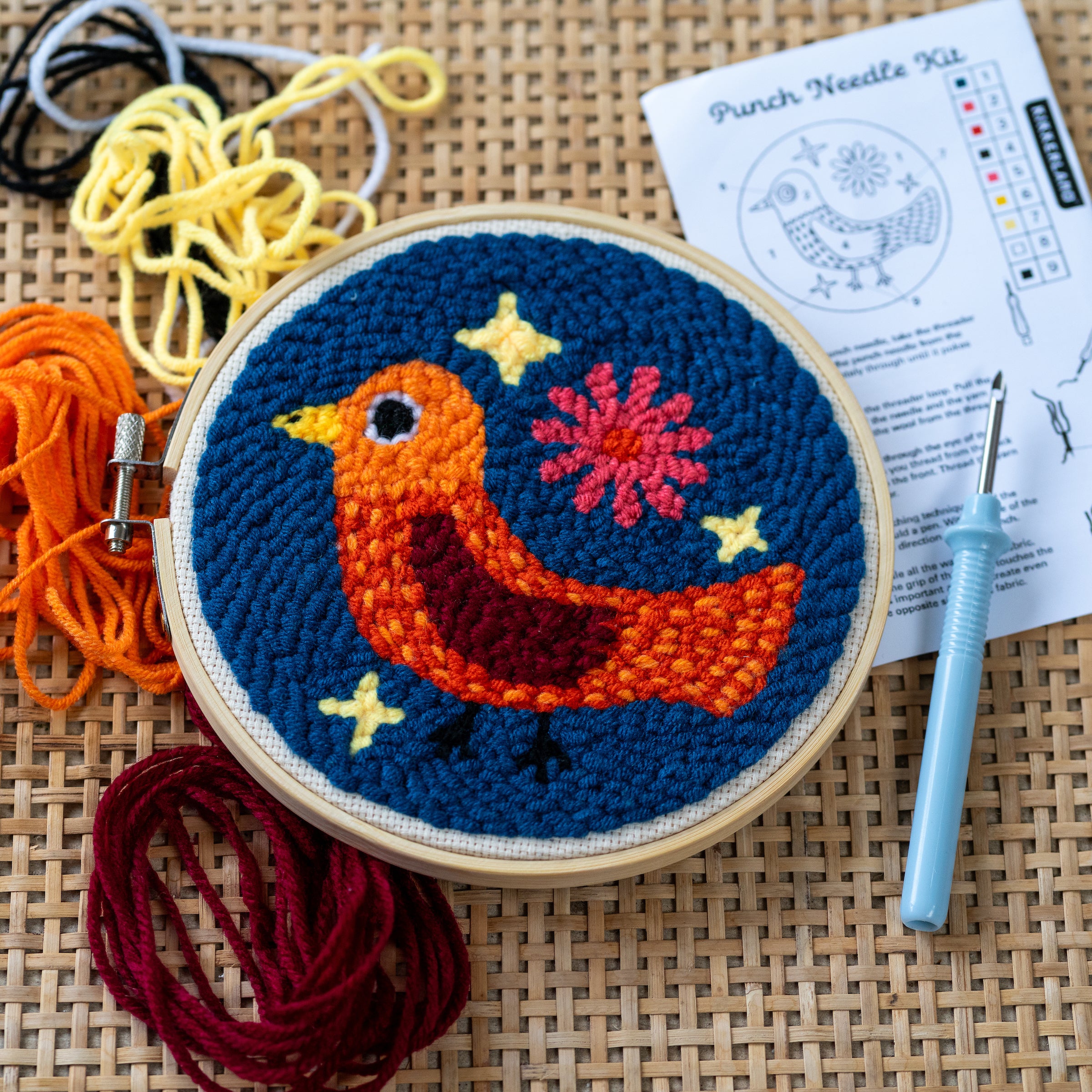 DIY Bird Punch Needle Kit for Embroidery - Complete Starter Set with Hoop, Yarn & Needles - Perfect for Wall Art, Pillow Covers & Home Decor Projects