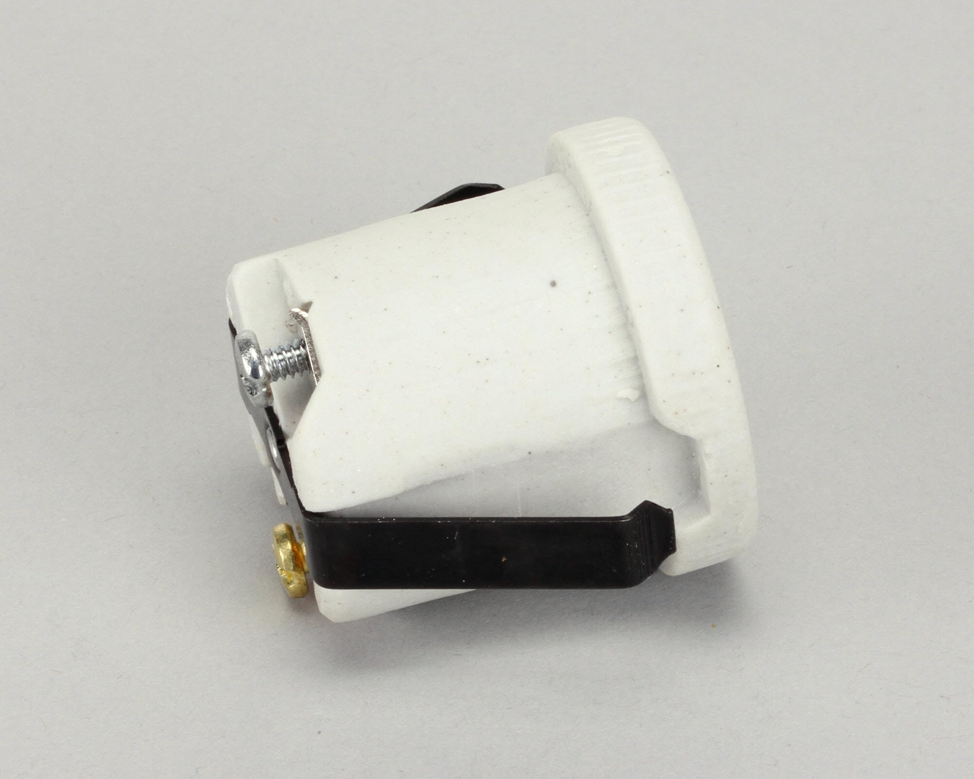 Henny Penny 39795 Ceramic Lampholder - Durable Light Fixture Socket for Home, Office & Workshop Lighting