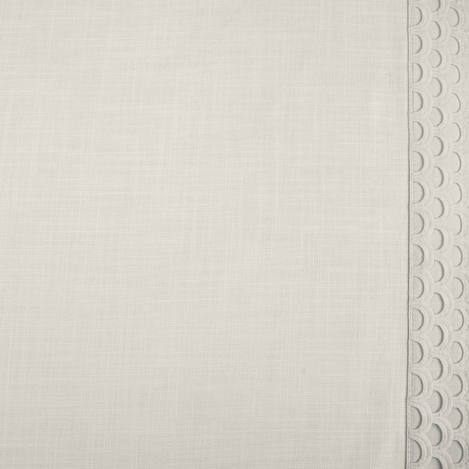 Scalloped White Bordered Modern Hampton Textured Cotton Fabric Swatch - Perfect for Home Decor, Upholstery & DIY Craft Projects