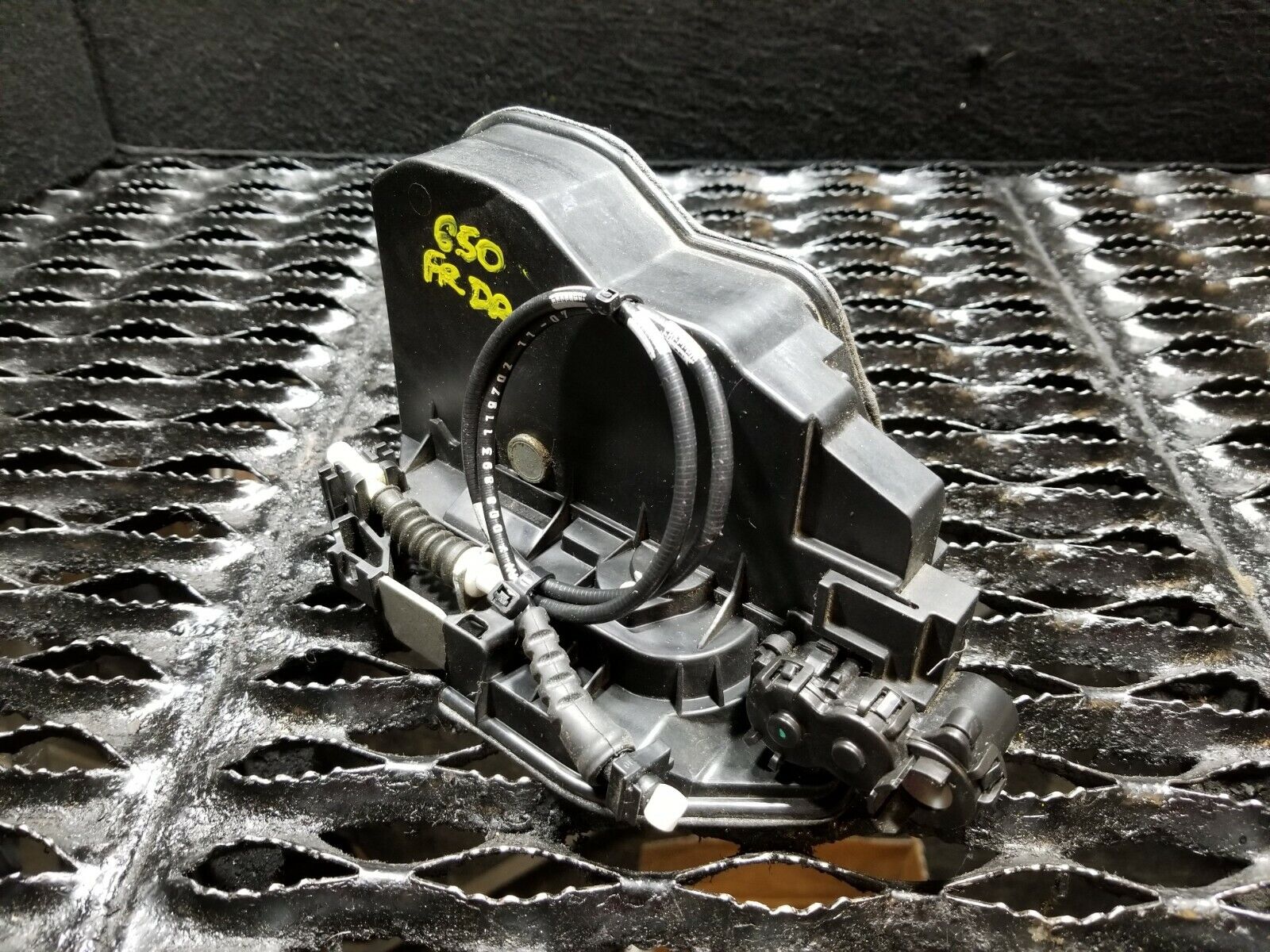 2006-2010 BMW 650i E63 Left Front Door Lock Actuator - OEM Replacement Part - Perfect for Door Lock Repair & Security Upgrade