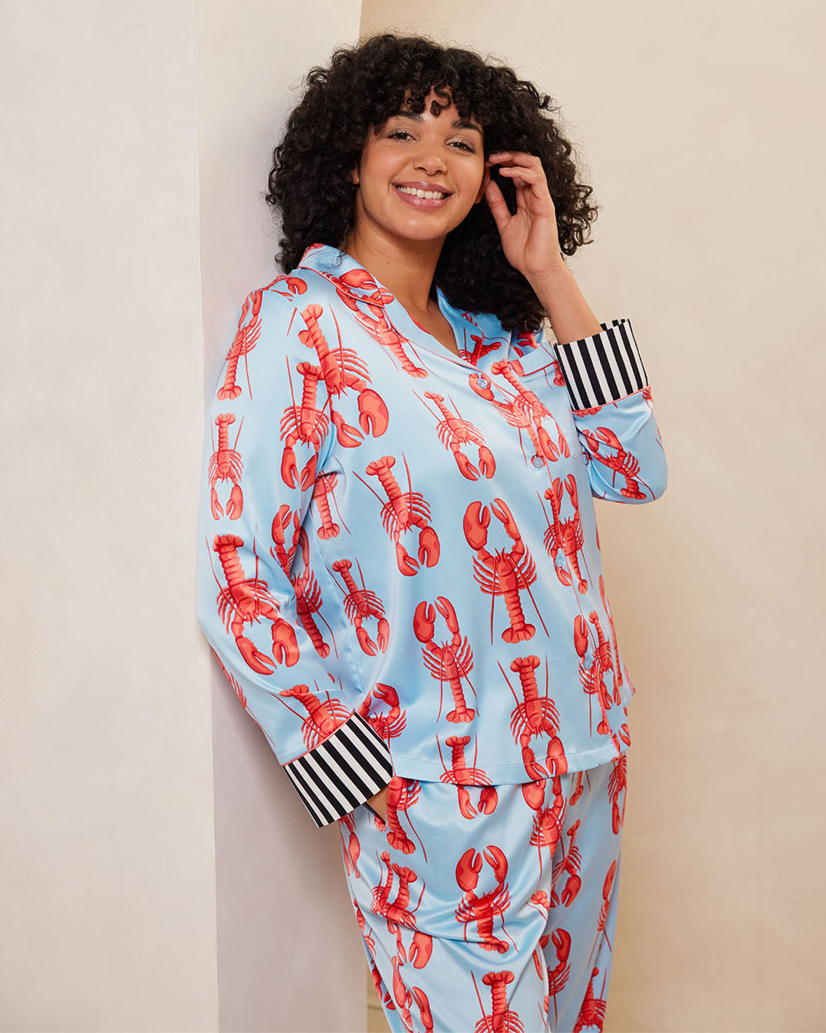 Satin Lobster Print Long Pajama Set for Women - Soft & Comfortable Sleepwear - Perfect for Nightwear, Loungewear & Vacation