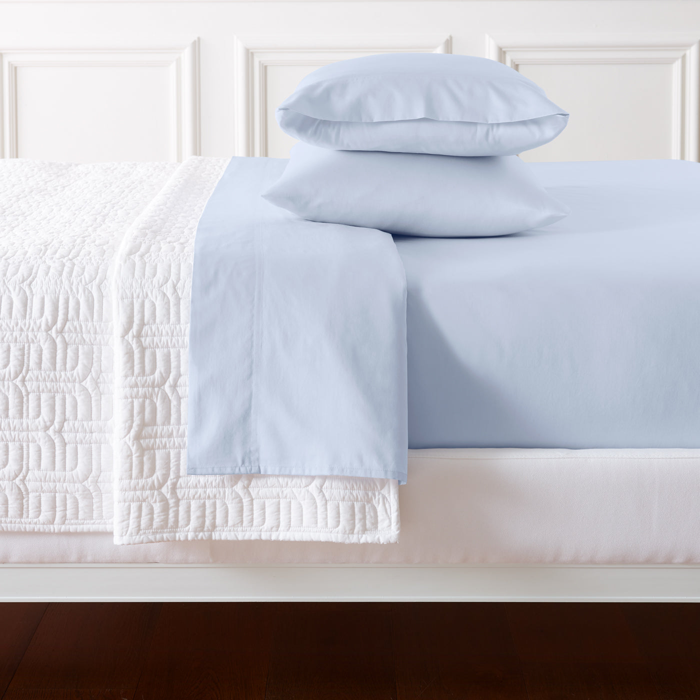 Luxury Soirée Sateen Sheet Set - 100% Cotton Soft Bed Sheets with Deep Pockets - Perfect for Master Bedroom, Guest Room & Hotel Use