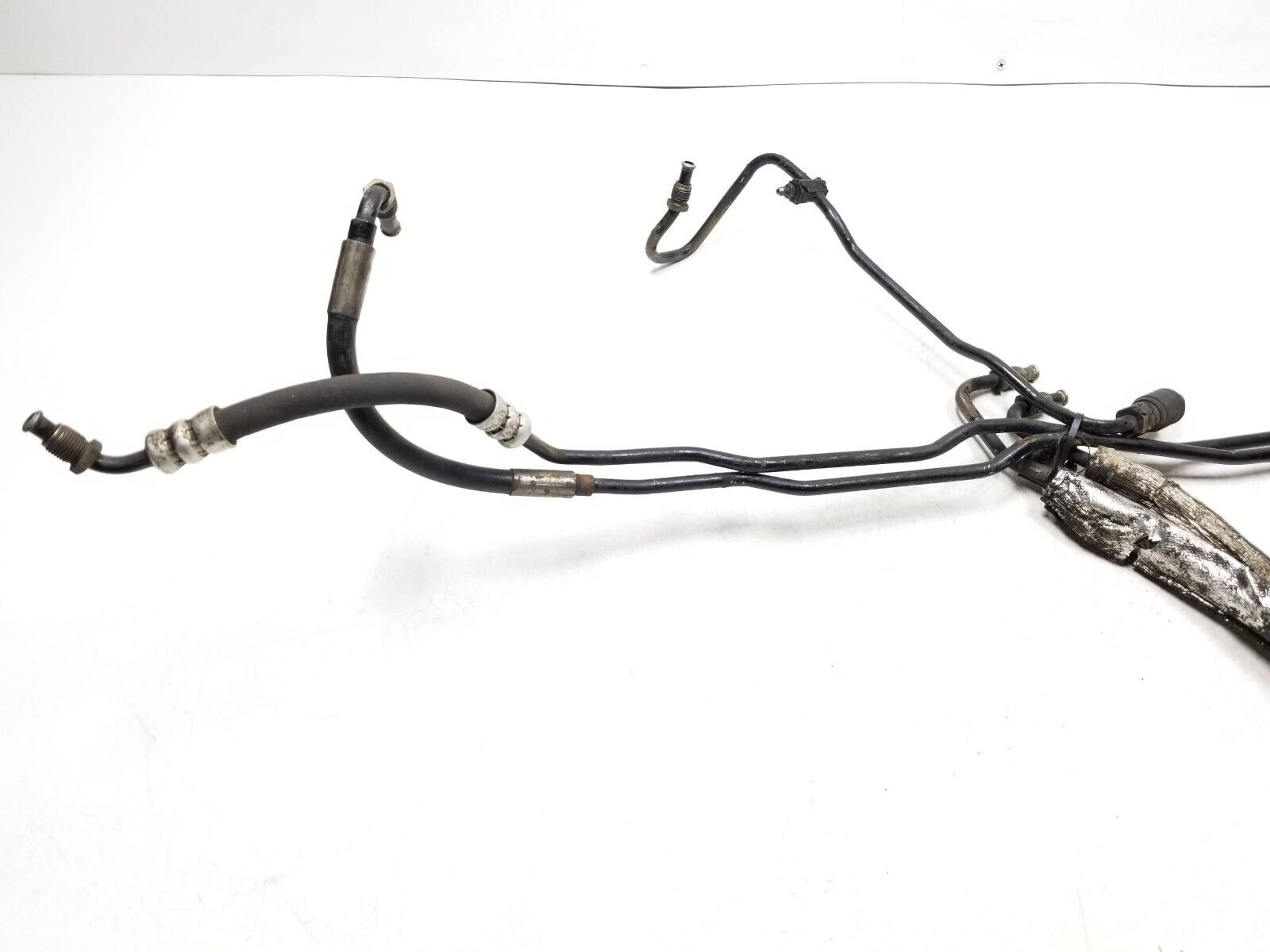 Genuine OEM Mercedes Benz ABC Hydraulic Suspension Line for 2003-2006 W215 W220 CL500 CL600 - Perfect for Smooth Ride & Luxury Car Maintenance