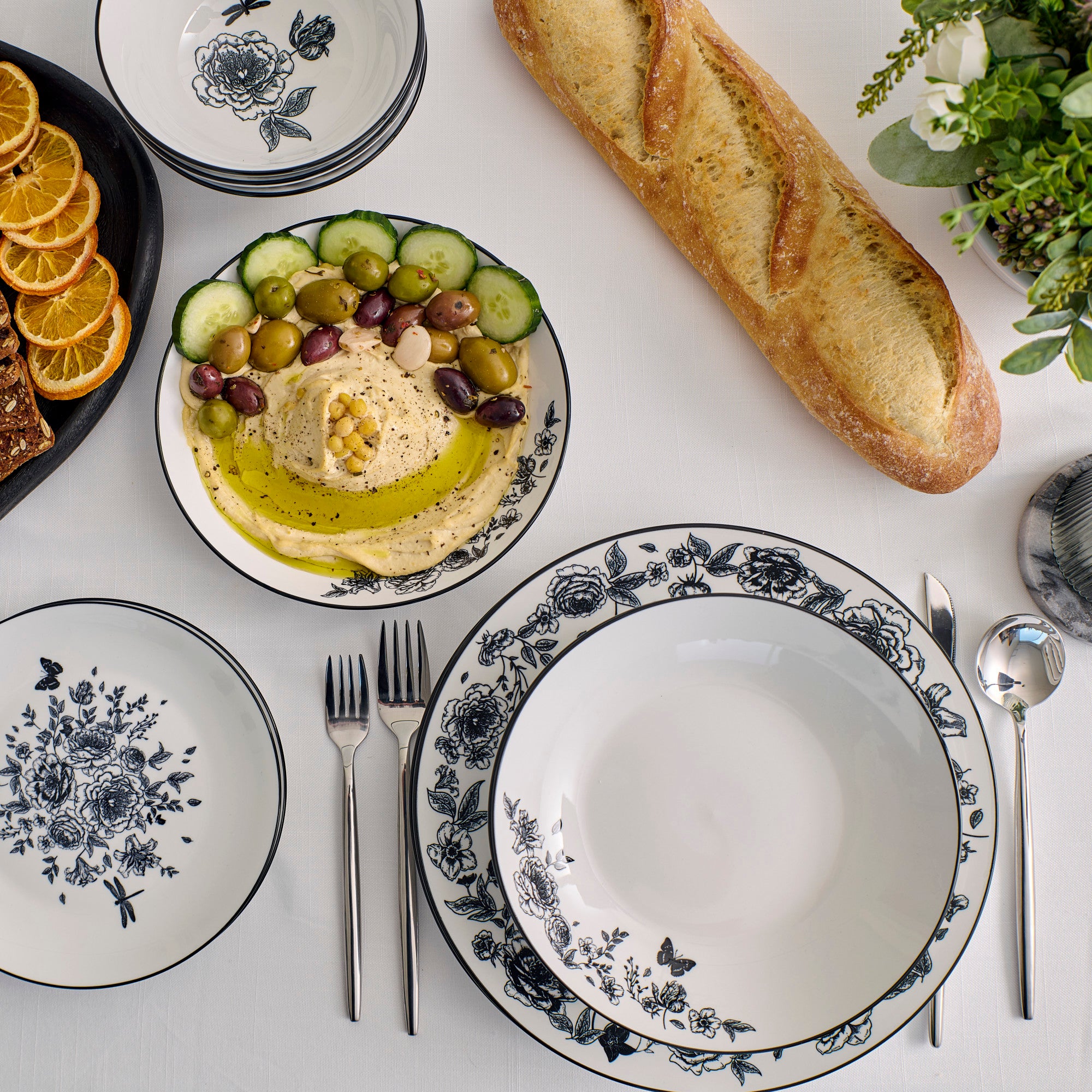 Premium Black Porcelain Dinnerware Set - 16-Piece Elegant Tableware for Fine Dining, Dinner Parties & Special Occasions