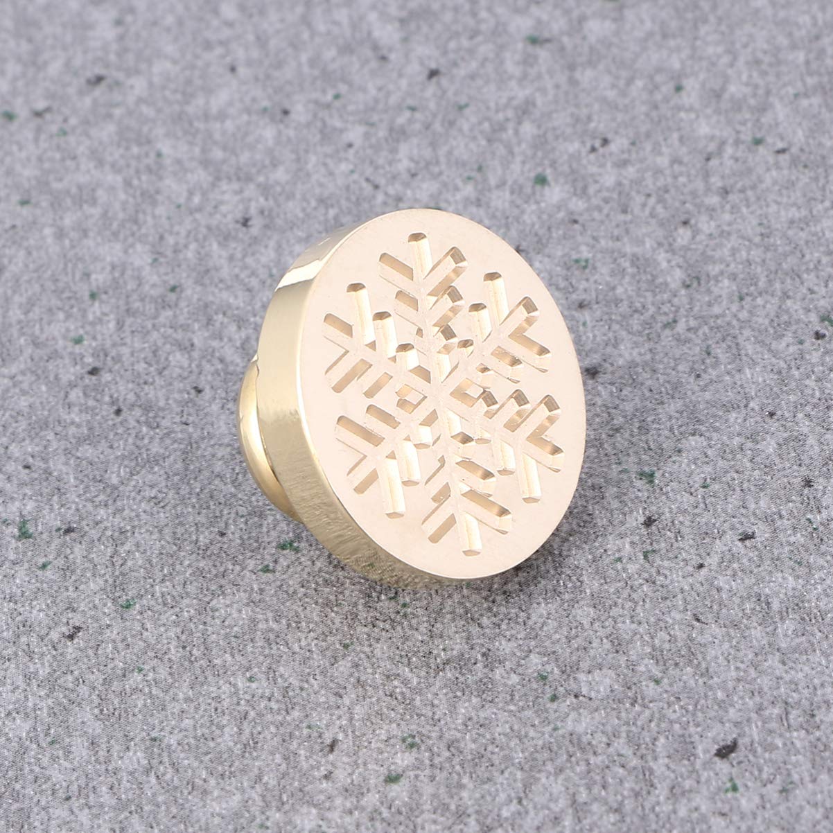 Healifty Snowflake Pattern Wax Seal Stamp Kit - Vintage Invitation Envelope Sealer with Wax & Fire Paint - Perfect for Wedding Invitations, Greeting Cards, Scrapbooking & DIY Crafts