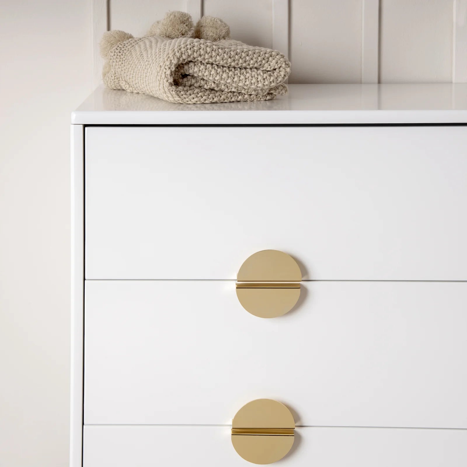 Chicago 3 Drawer Dresser - Solid Wood Bedroom Chest of Drawers for Storage | Perfect for Home, Office & Dorm Organization