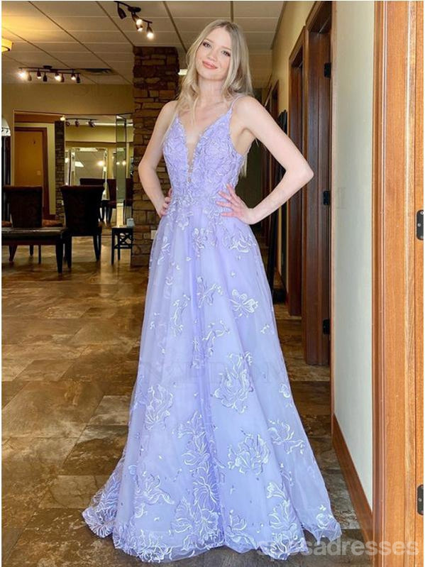 Elegant Light Purple A-Line Spaghetti Straps V-Neck Long Prom Dress for Women - Perfect for Homecoming, Formal Dances & Evening Events