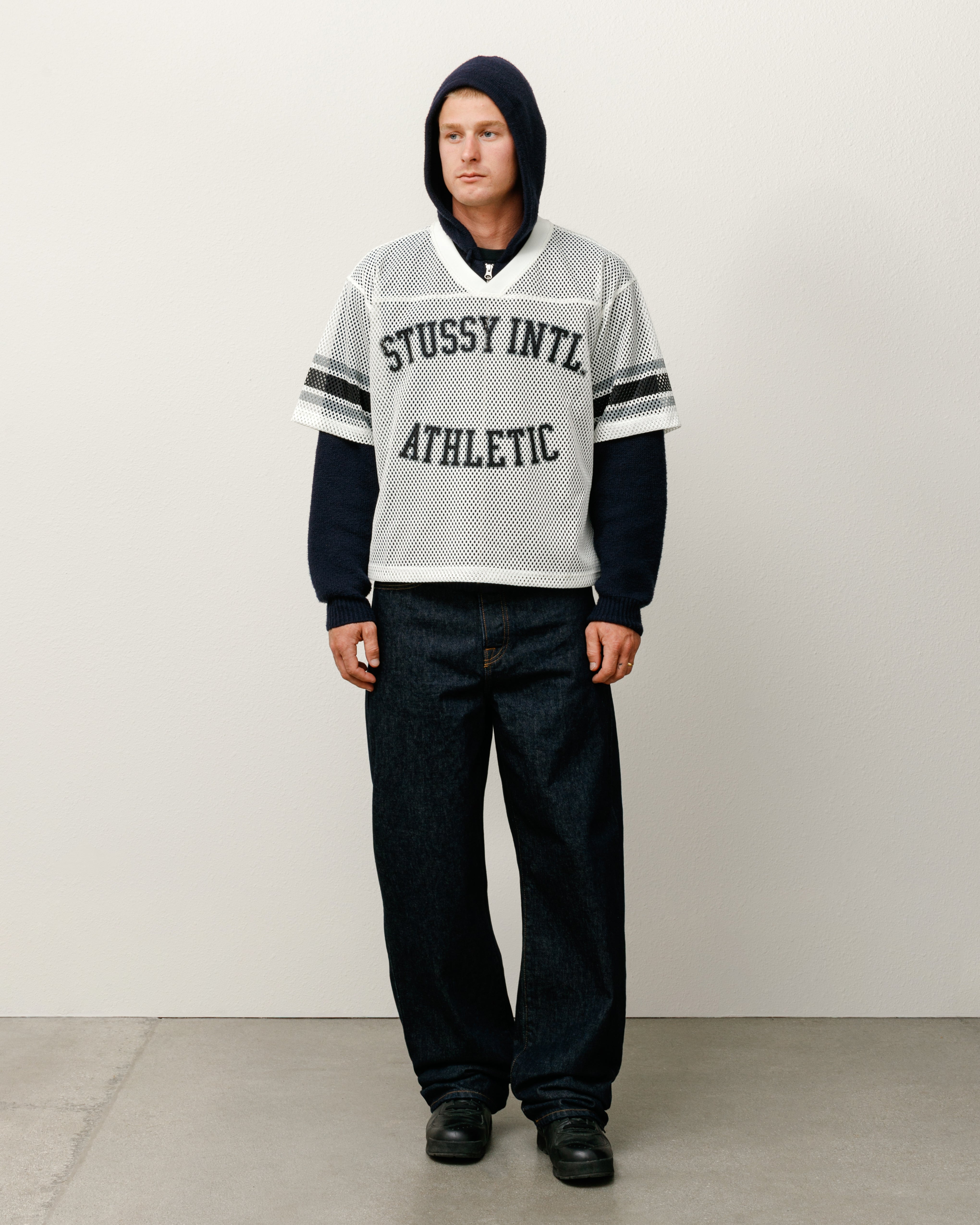 Stüssy International Team Jersey - Vintage-Inspired Soccer Jersey for Men - Perfect for Streetwear, Casual Wear & Soccer Fans
