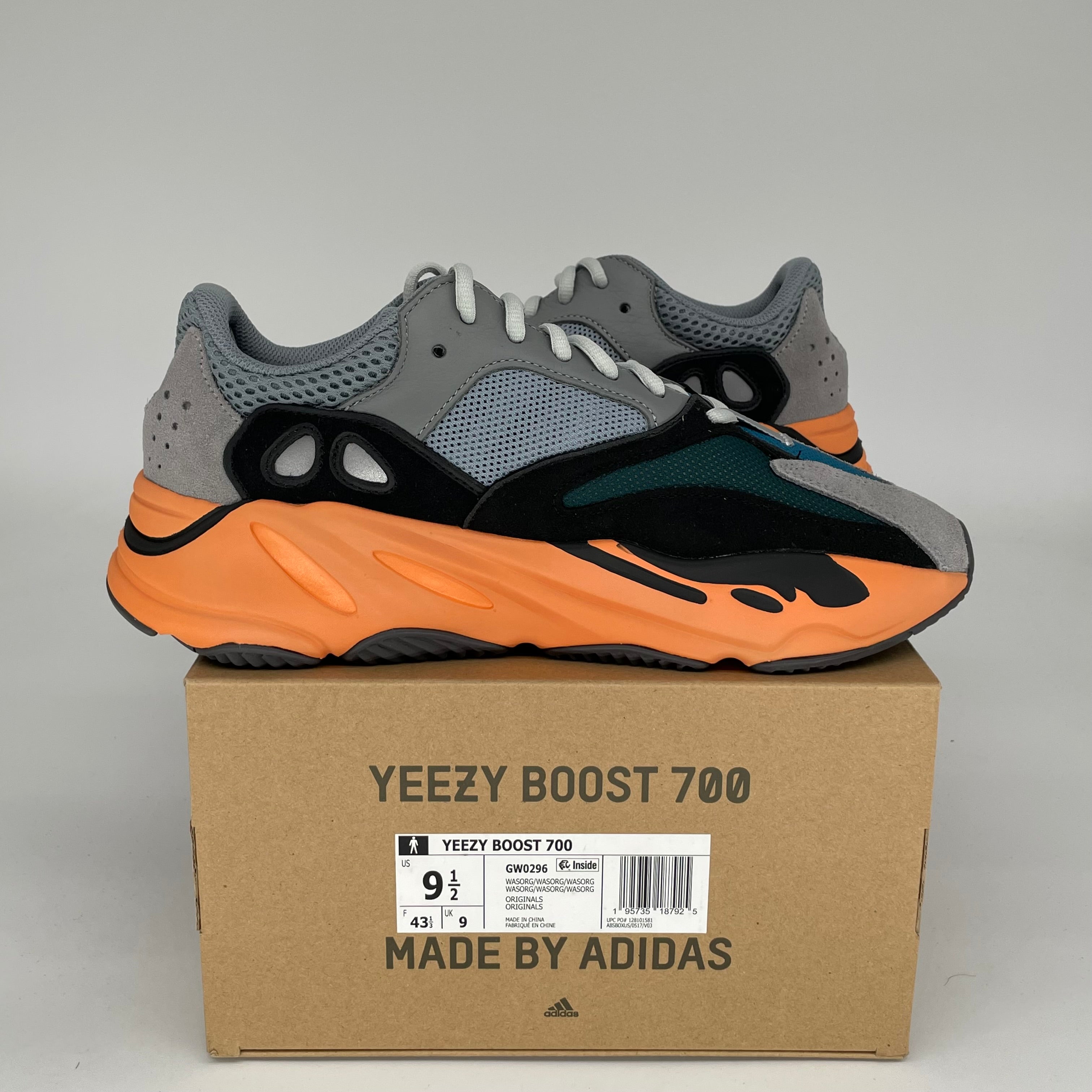 Adidas Yeezy 700 