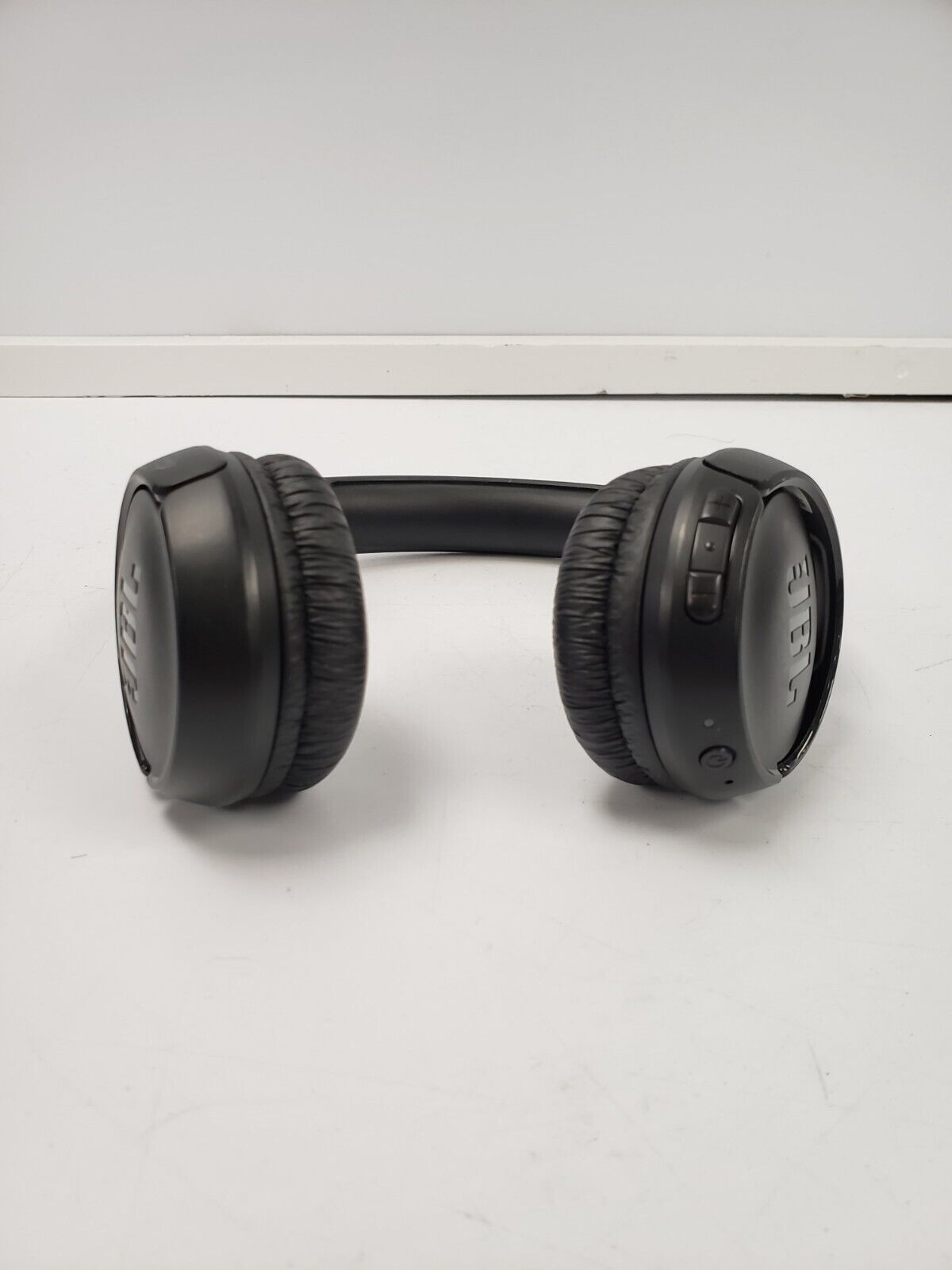 JBL Tune500BT Wireless On-Ear Headphones with Bluetooth - Perfect for Gym, Travel & Commuting