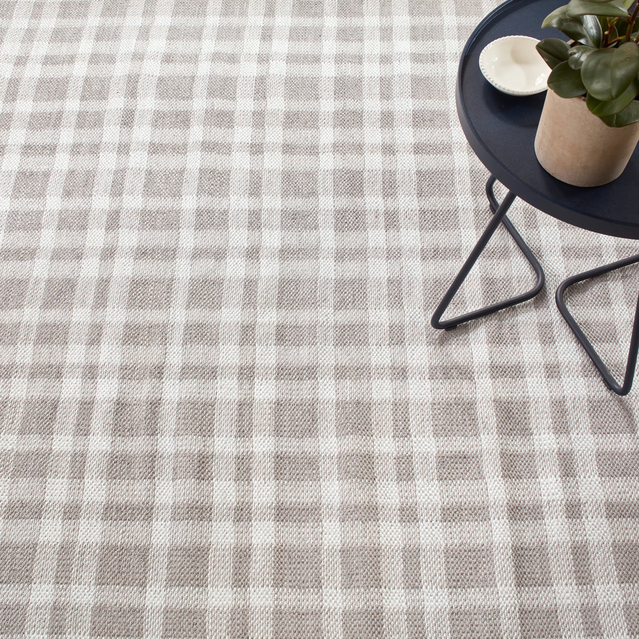 Handwoven Tattersall Indoor/Outdoor Area Rug - Soft Grey Bohemian Style for Living Room, Patio & Bedroom Decor