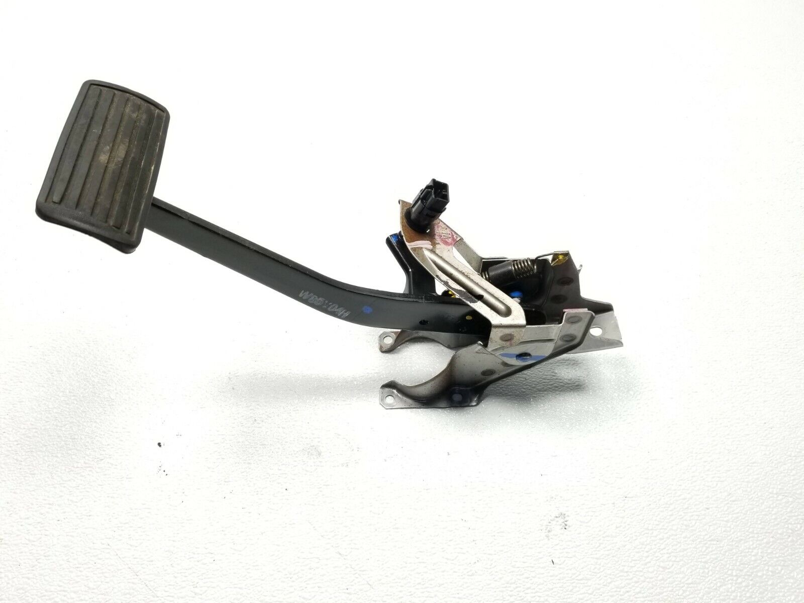2003-2006 Acura MDX OEM Brake Pedal Replacement - Genuine Part for Smooth Braking Performance | Perfect for Daily Commuting & Highway Driving
