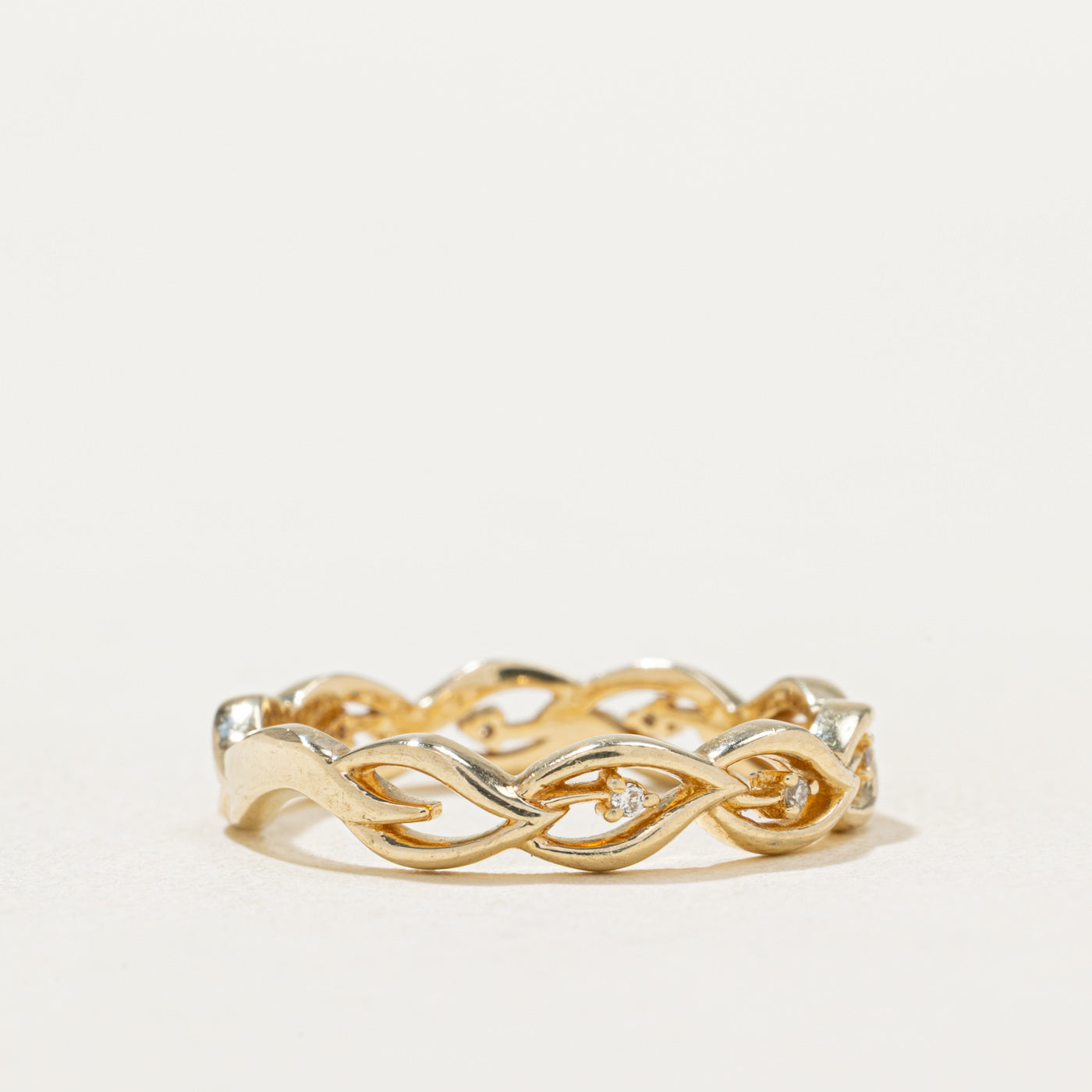 10K White Gold Semi Eternity Diamond Vine Ring - 0.03ctw Total Weight - Size 6.5 - Perfect for Anniversary Gifts, Engagement Rings & Special Occasions