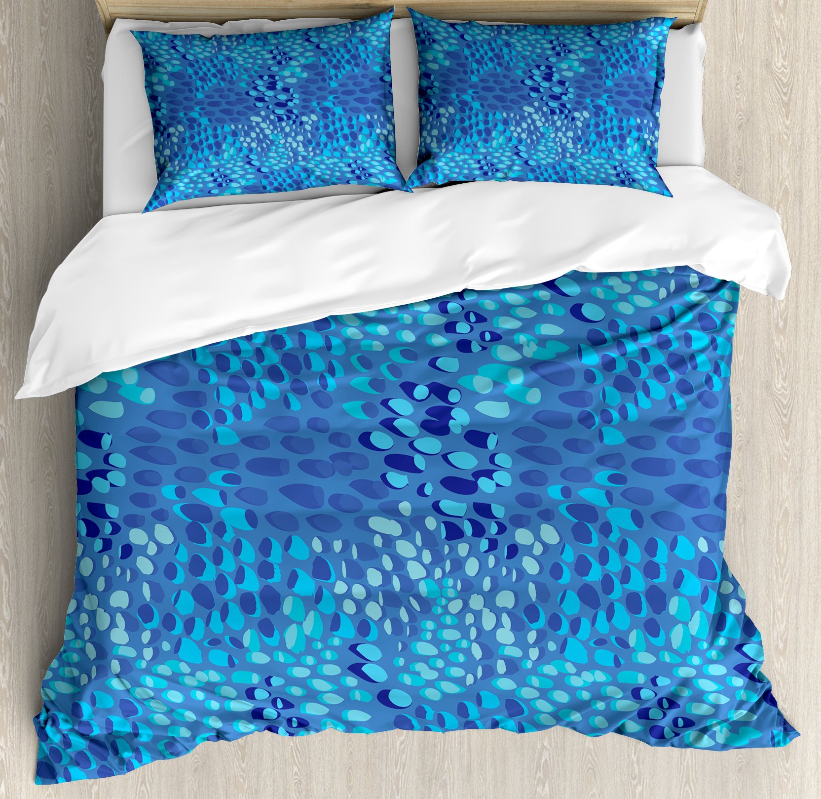 Ambesonne King Size Duvet Cover Set - Tropical Fish Inspired Animal Print, Hand Drawn Spotty Design, 3 Piece Bedding with 2 Pillow Shams in Violet Blue Aqua | Perfect for Coastal, Nautical or Underwater Theme Bedrooms