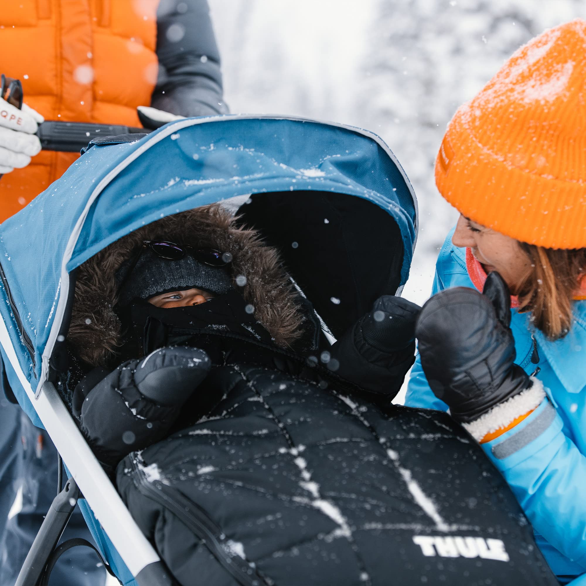 Thule Stroller Footmuff - Warm & Waterproof Baby Stroller Cover for Winter - Cozy Infant Footmuff for Thule Chariot, Urban Glide & More - Perfect for Cold Weather Walks, Jogging & Outdoor Adventures