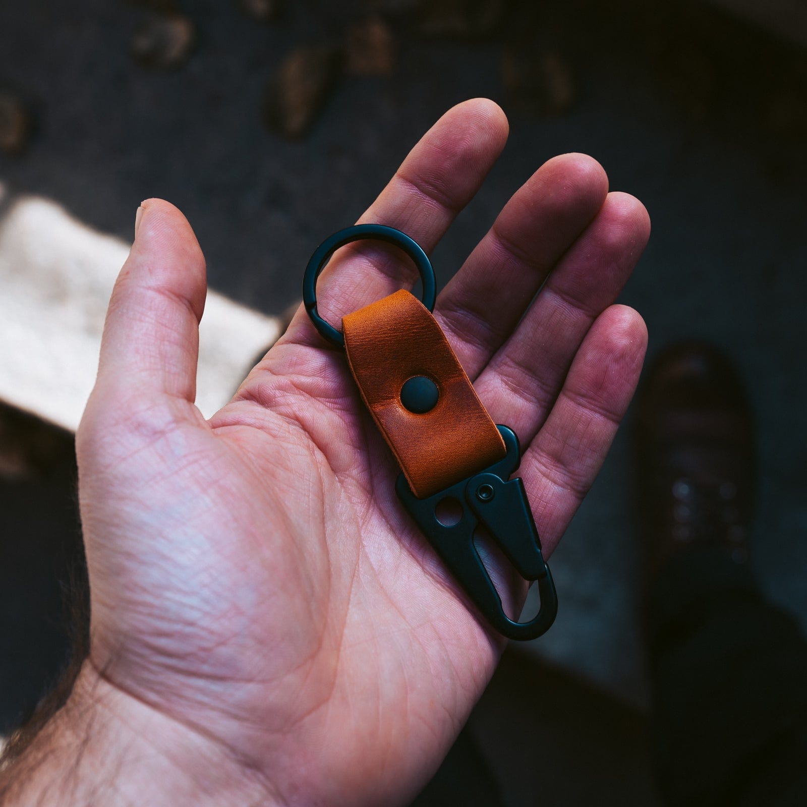 Premium Leather Keychain Clip - Durable & Stylish Key Holder for Home, Office, and Travel Accessories