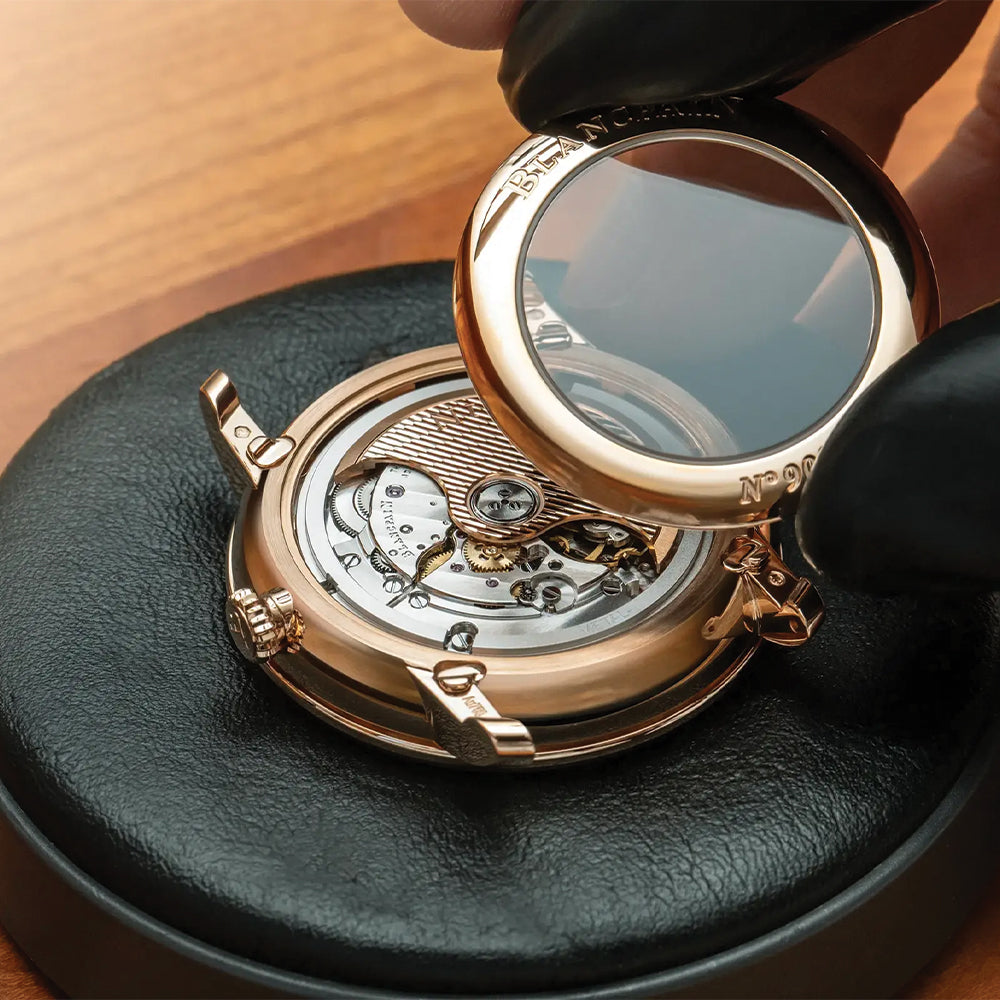 Villeret Perpetual Calendar 40.3mm Red Gold Watch with Green Leather Strap - Luxury Timepiece for Formal Events & Business Occasions