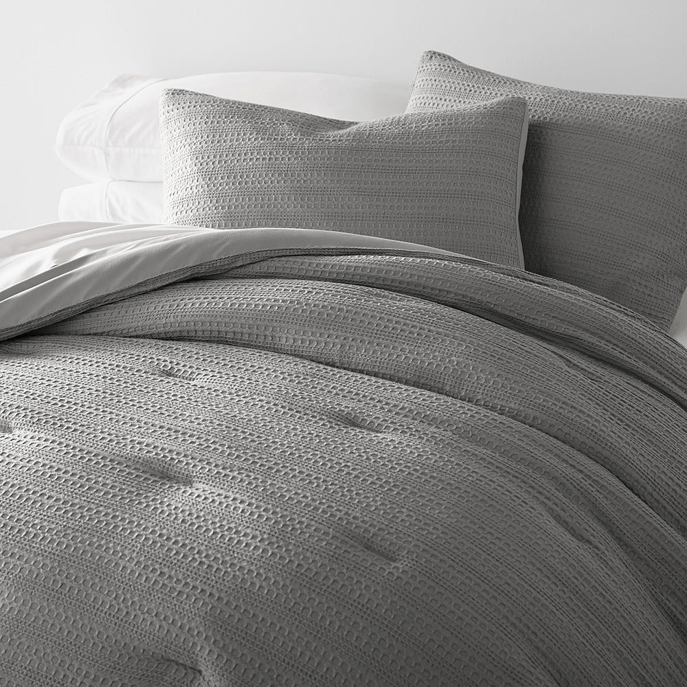 Soft Waffle Textured Down Alternative Comforter Set - Hypoallergenic & Breathable Bedding for All Seasons | Perfect for Cozy Nights & Guest Rooms
