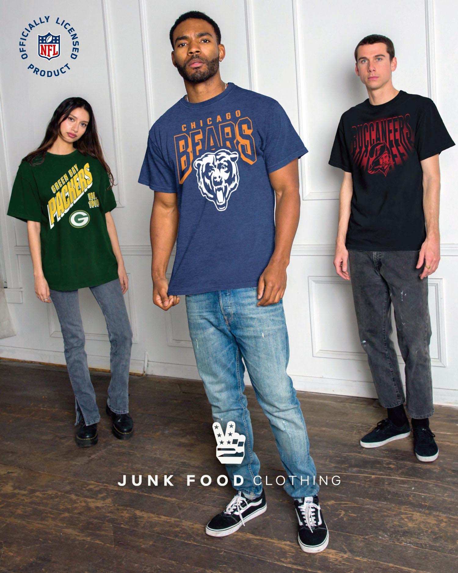 Junk Food Clothing x NFL Women's Team Spotlight Short Sleeve T-Shirt - Officially Licensed NFL Apparel for Football Fans - Perfect for Game Day, Tailgating & Casual Wear