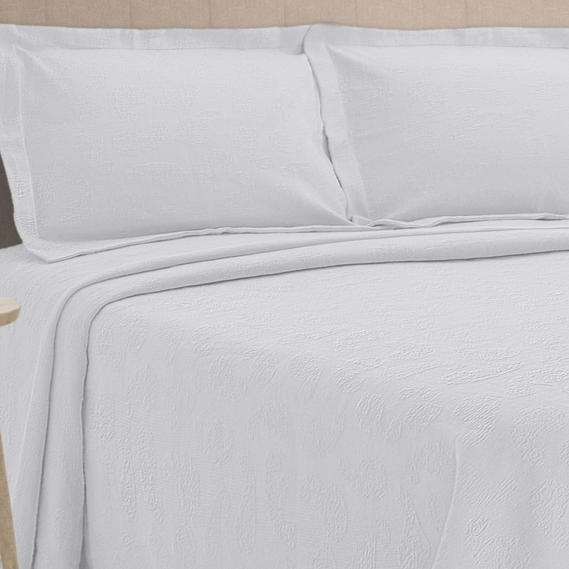 Jacquard Matelassé Paisley Floral Cotton Bedspread Set - Queen Size Luxury Bedding for Master Bedroom & Guest Room Decor