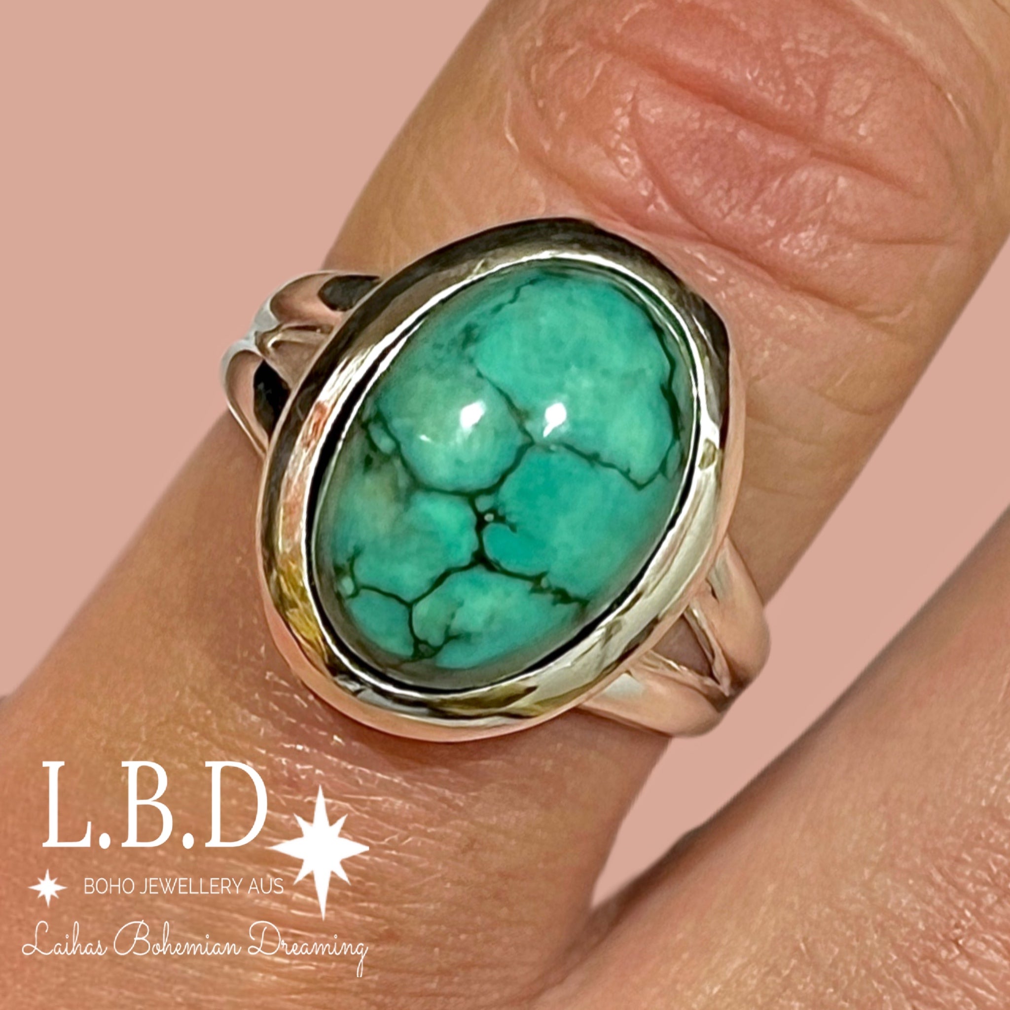 Elegant Oval Turquoise Ring for Women - Vintage Boho Chic Jewelry - Perfect for Parties, Weddings & Everyday Wear