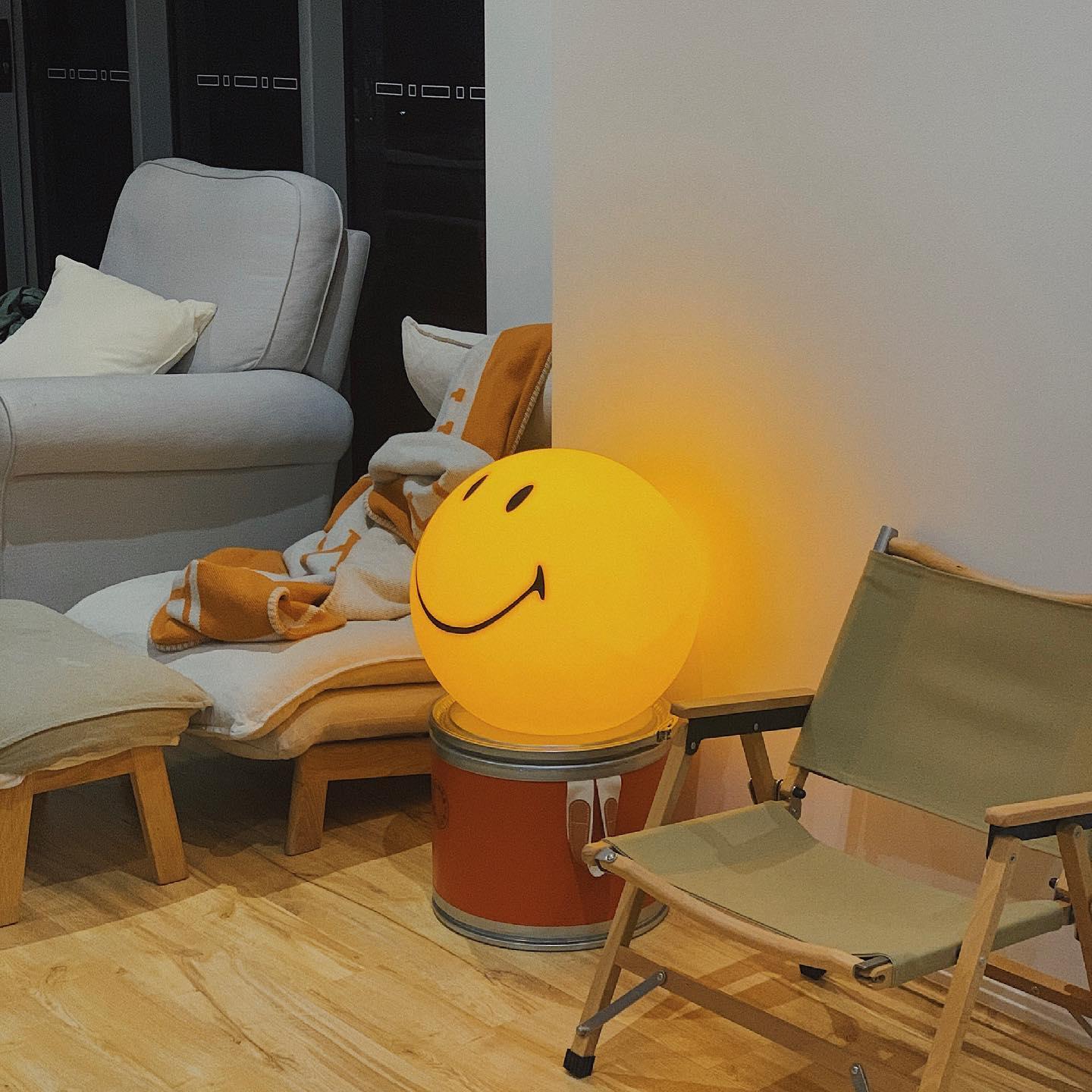 Smiling Table Lamp - Modern LED Night Light for Bedroom, Living Room, and Office - Perfect for Reading, Decor, and Relaxation