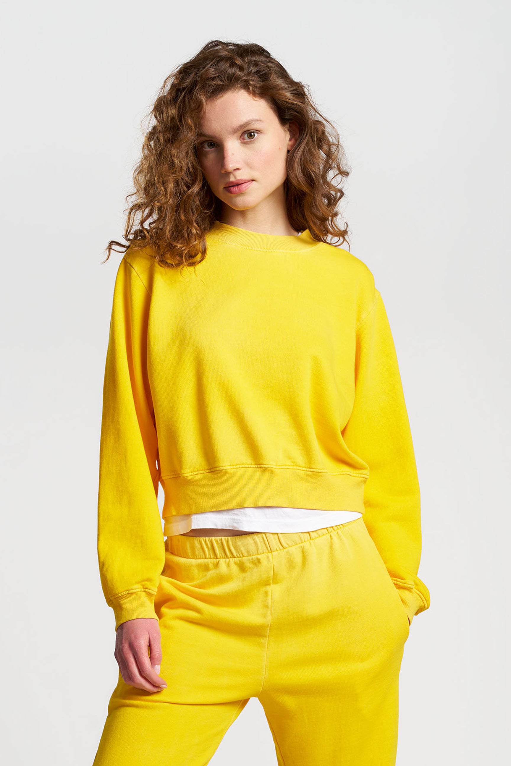 Vintage Yellow Roma Crew Neck T-Shirt - Soft Cotton Casual Tee for Men & Women - Perfect for Everyday Wear, Street Style & Retro Outfits
