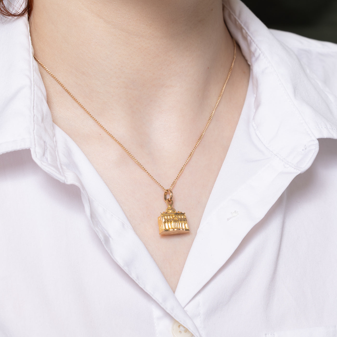 Vintage Italian 18K Gold St. Peter's Basilica Charm Pendant - Perfect for Necklaces, Bracelets & Religious Jewelry Gifts