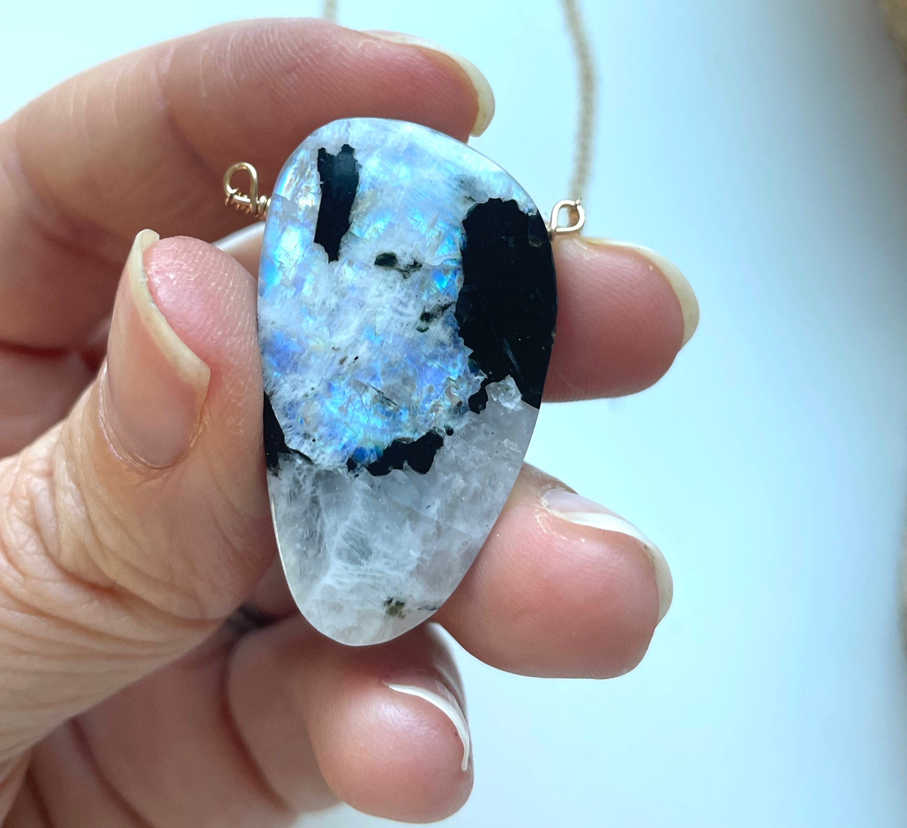 Moonstone Pendant Necklace - 14K Gold Filled Jewelry for Women - Elegant Healing Crystal Gift for Birthday, Anniversary & Everyday Wear