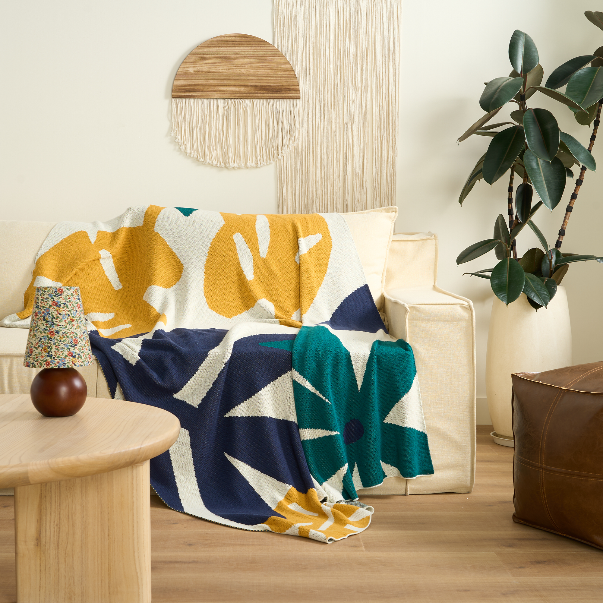 Soft & Cozy Paradise Palms Throw Blanket - Lightweight Flannel Blanket for Couch, Bed & Travel - Tropical Beach Decor for Home, Living Room, Patio