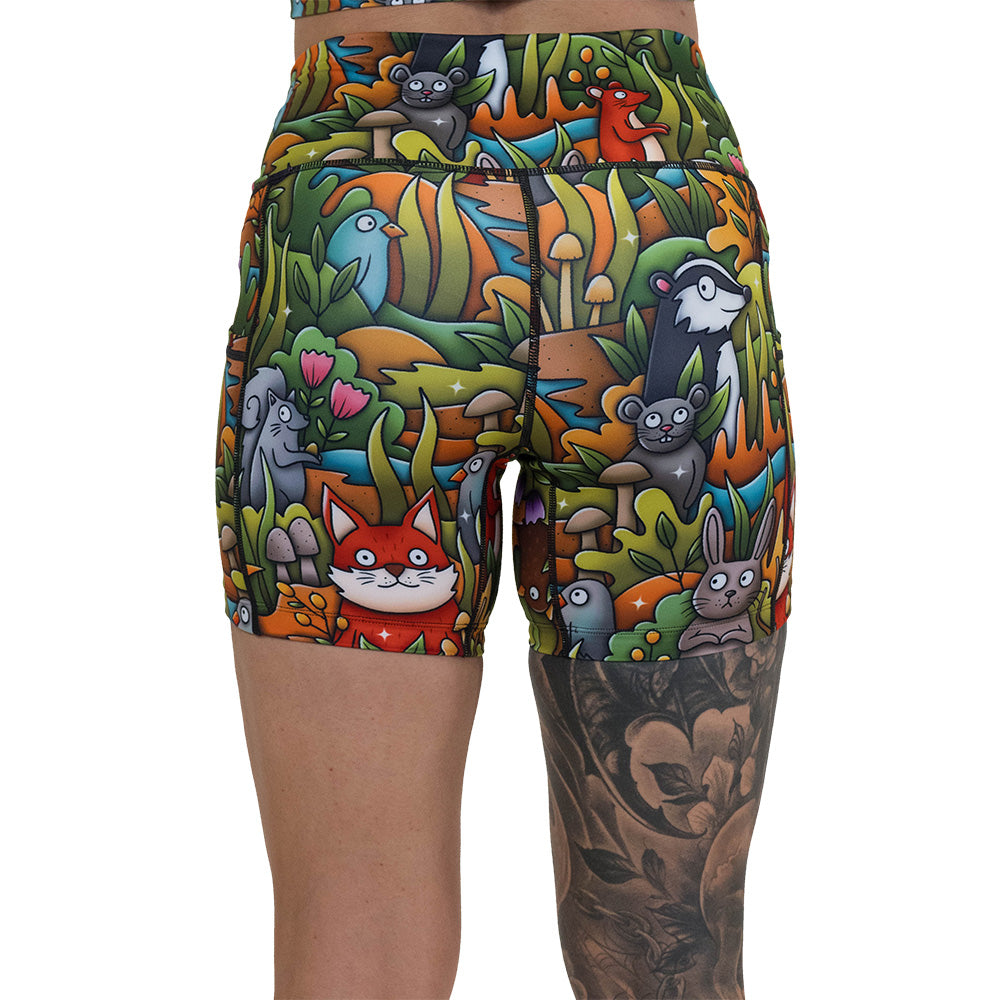Woodland Creatures Print Shorts - Comfortable & Stylish Casual Wear for Outdoor Adventures & Summer Activities