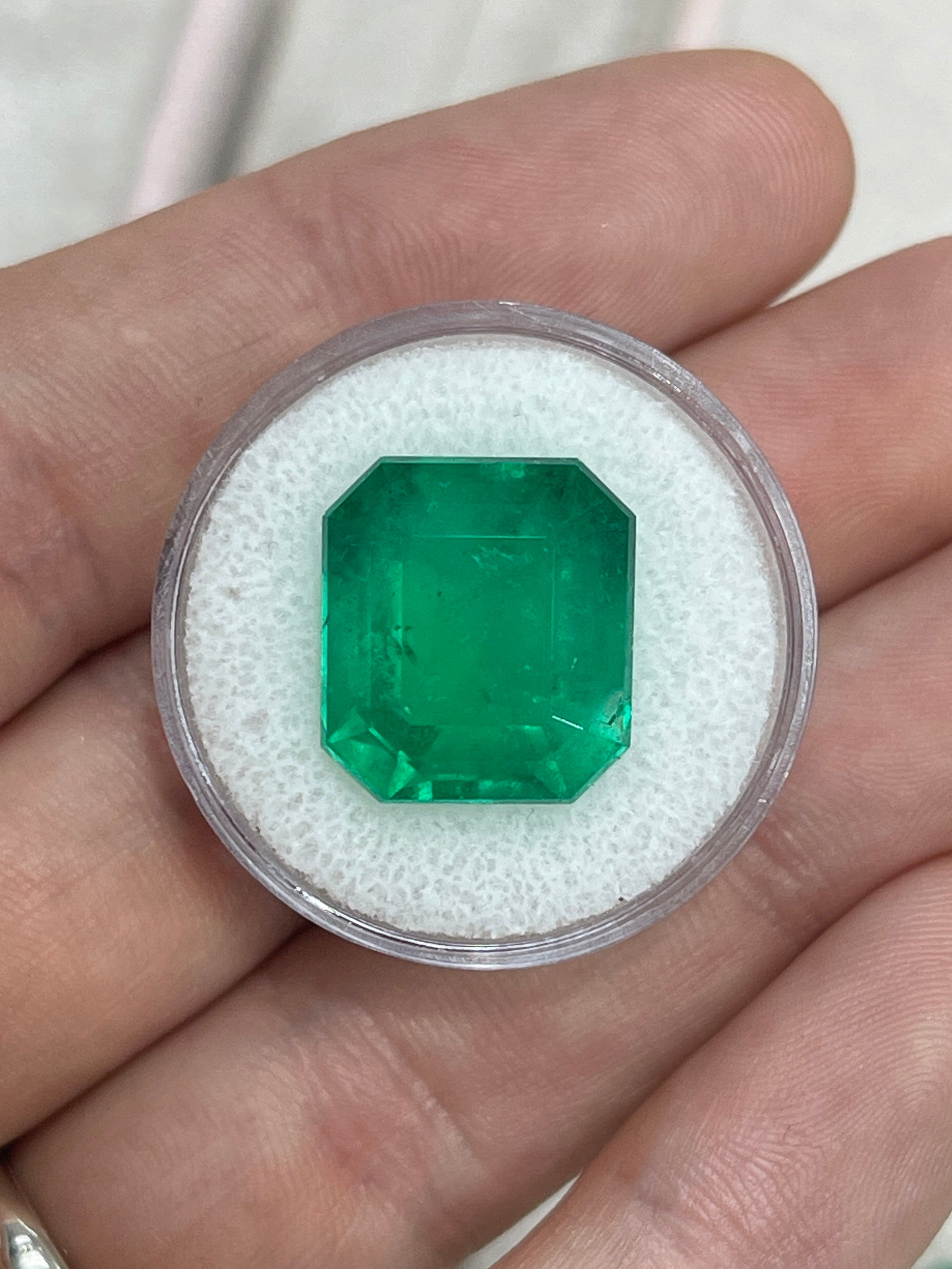 13.04 Carat Large 15x14mm AAA+ Loose Colombian Emerald Gemstone - Emerald Cut for Jewelry Making, Engagement Rings & Luxury Gifts