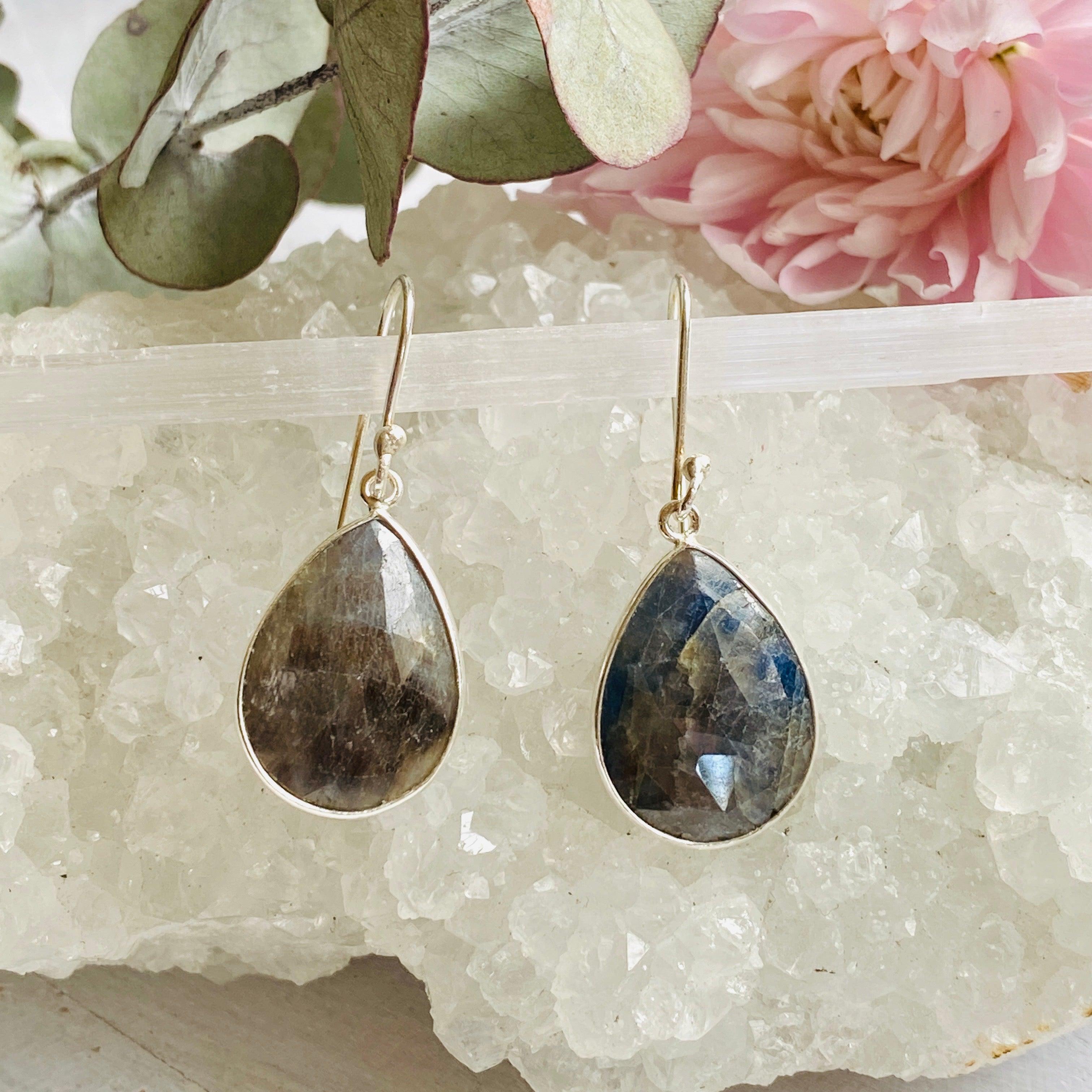 Blue Sapphire Faceted Teardrop Earrings KEGJ1015 - Elegant Dangle Earrings for Women, Perfect for Weddings, Parties & Special Occasions