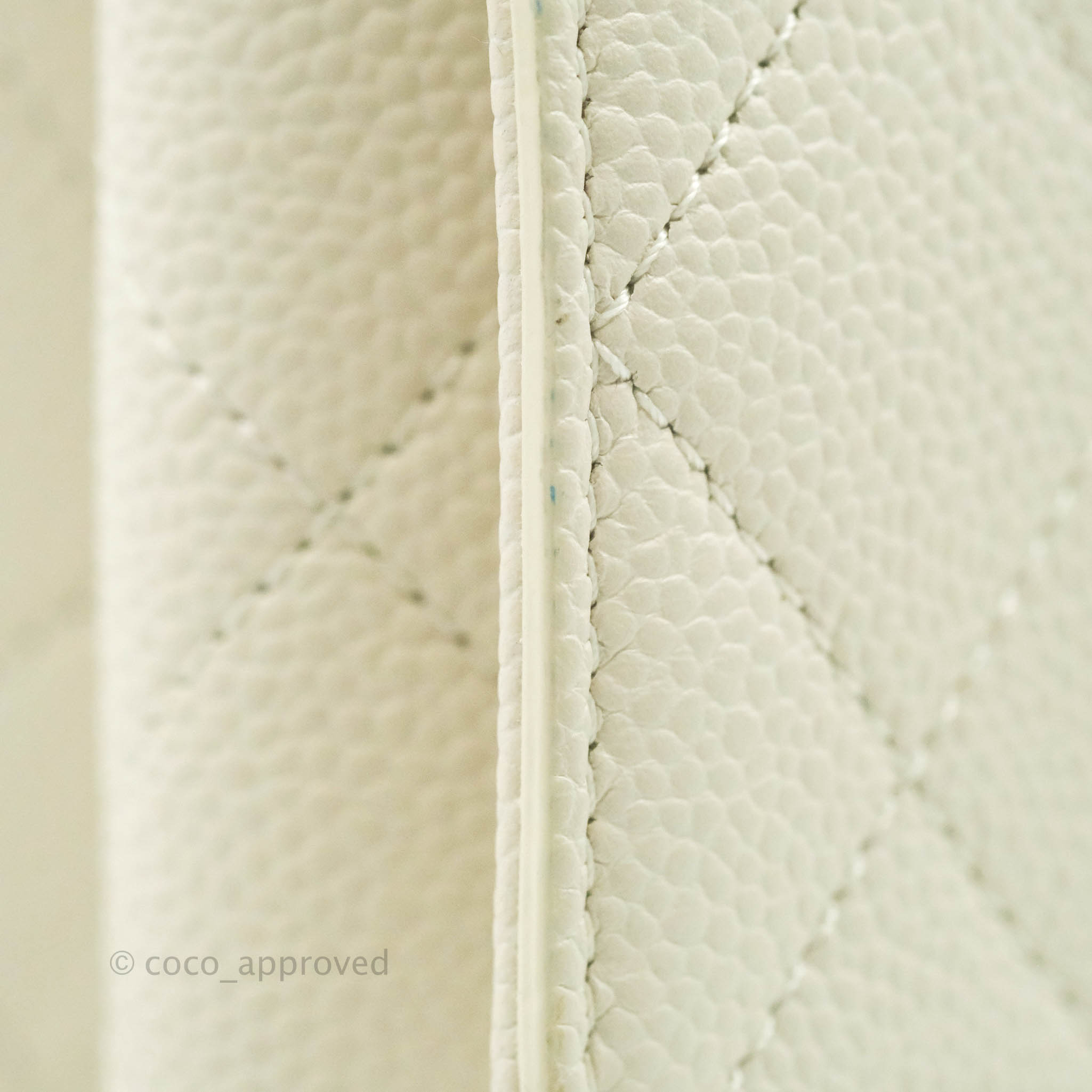 Chanel Chic Affinity Small Grained Calfskin Crossbody Bag in Ivory with Gold Hardware - Perfect for Everyday Luxury & Special Occasions
