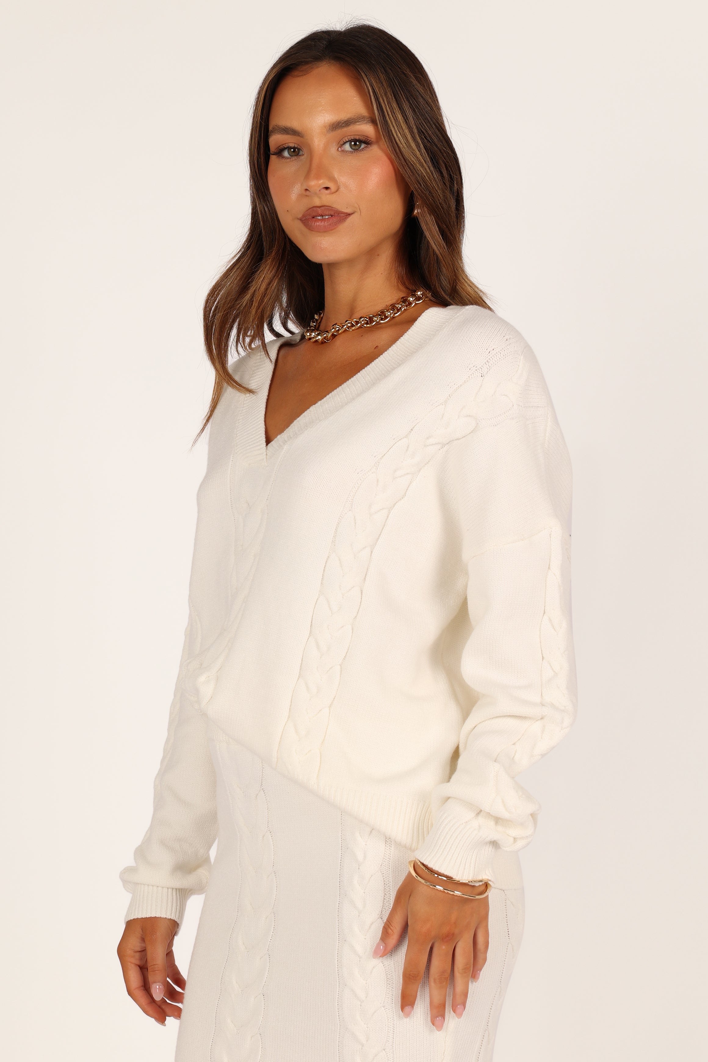 Cozy Aspen Cable Knit Sweater for Women - Soft Winter Pullover in White | Perfect for Casual Outfits, Holiday Gatherings & Cold Weather Layering