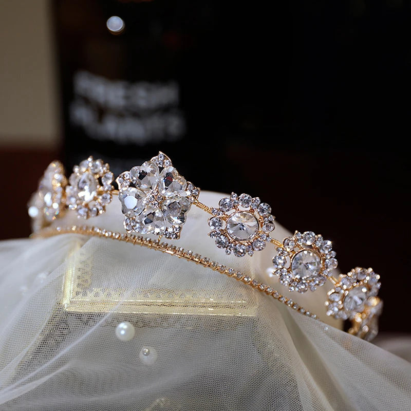 Sparkly Princess Tiara for Girls - Elegant Rhinestone Crown for Birthday, Party & Dress Up - Perfect for Princess Themed Events & Photo Shoots