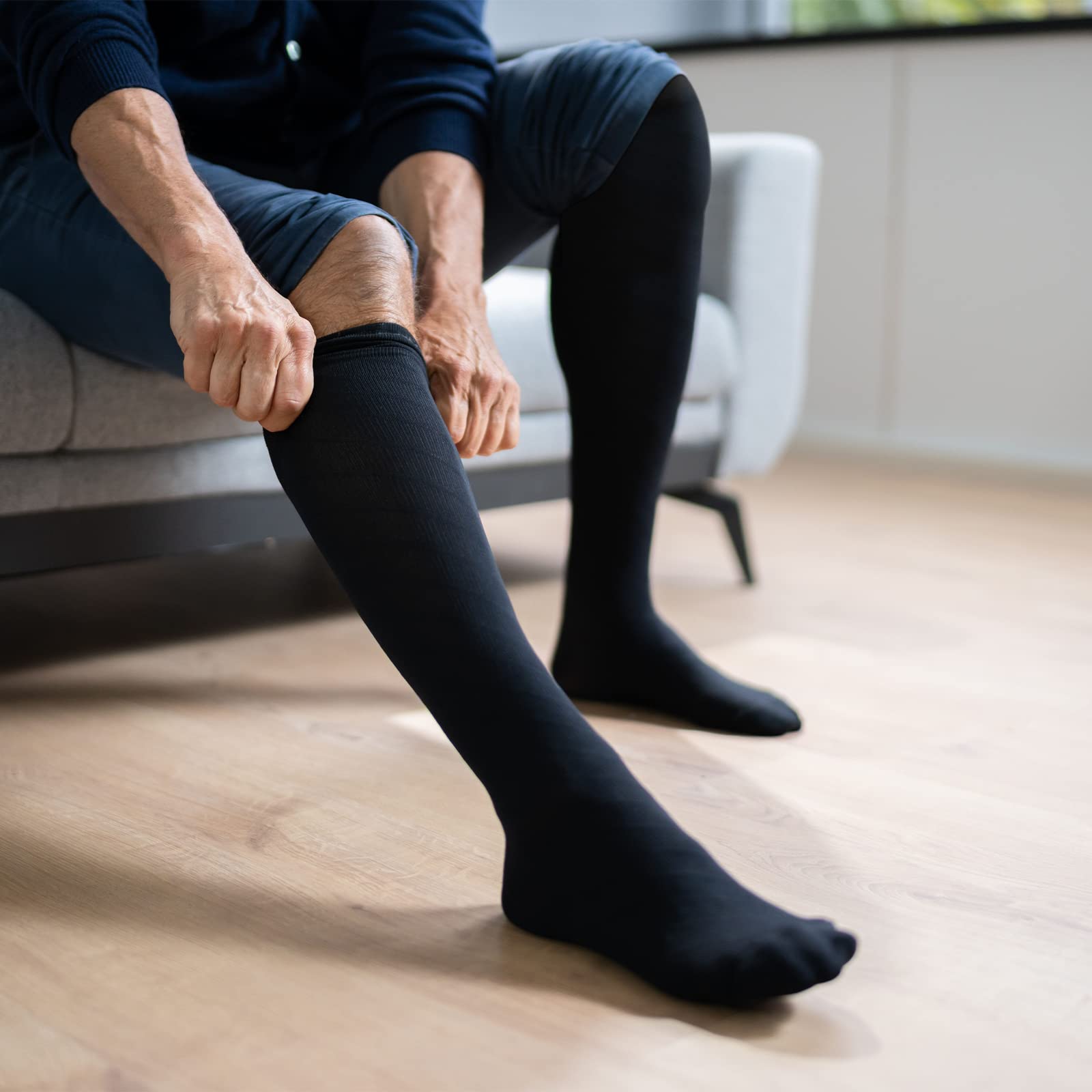 Sureio 6 Pairs Thigh High Compression Socks for Men & Women - 20-30 mmHg Knee High Support Socks with Non-Slip Grip - Ideal for Running, Travel & Varicose Vein Relief