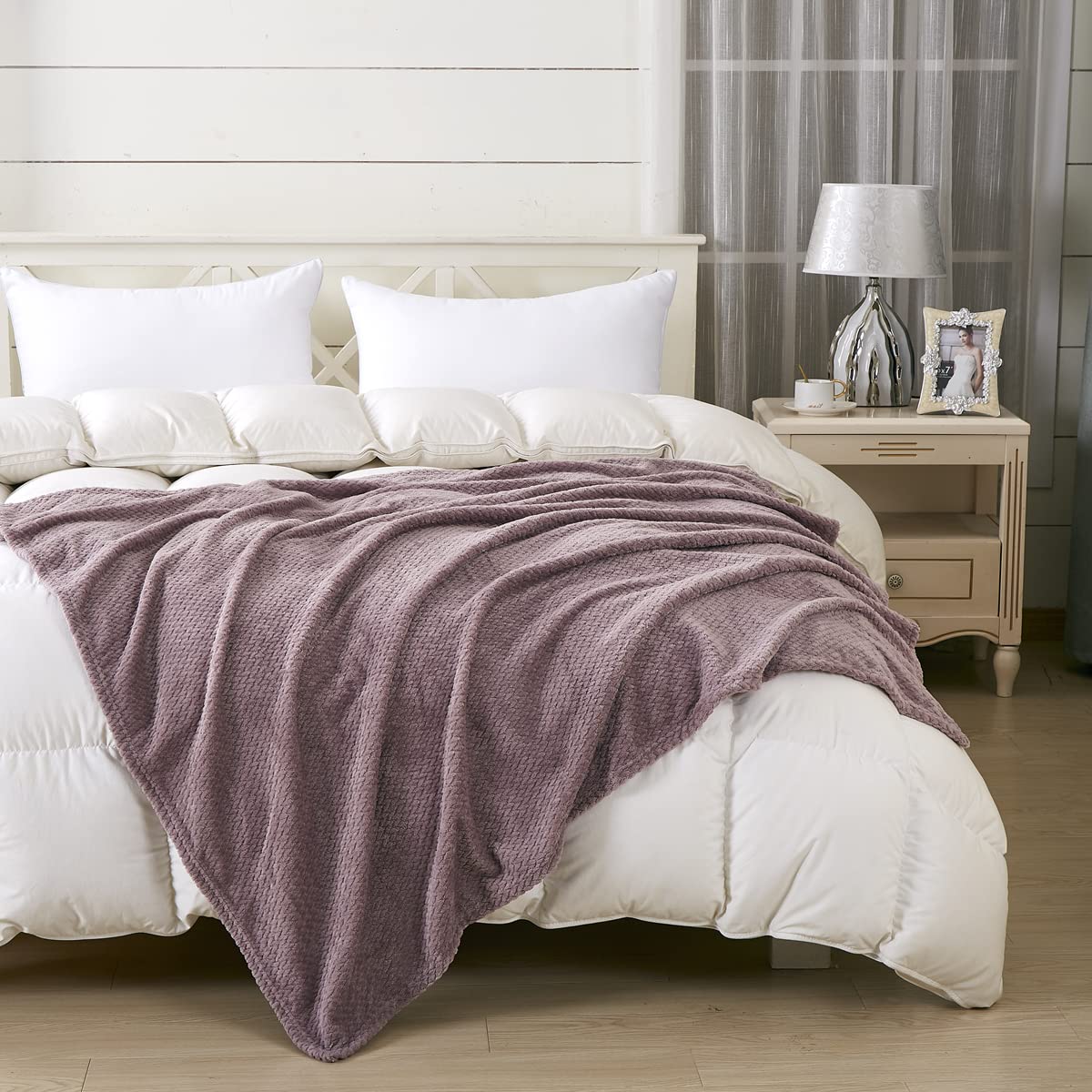 COCOPLAY W Soft & Cozy Throw Blanket for Couch, Bed & Sofa - 60