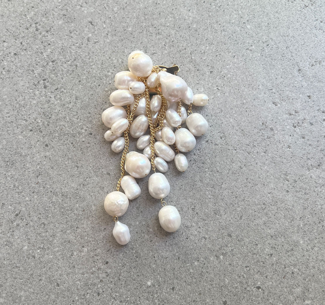 Elegant Gold Pearl Cluster Brooch - Vintage Inspired Jewelry for Women | Perfect for Weddings, Parties & Special Occasions