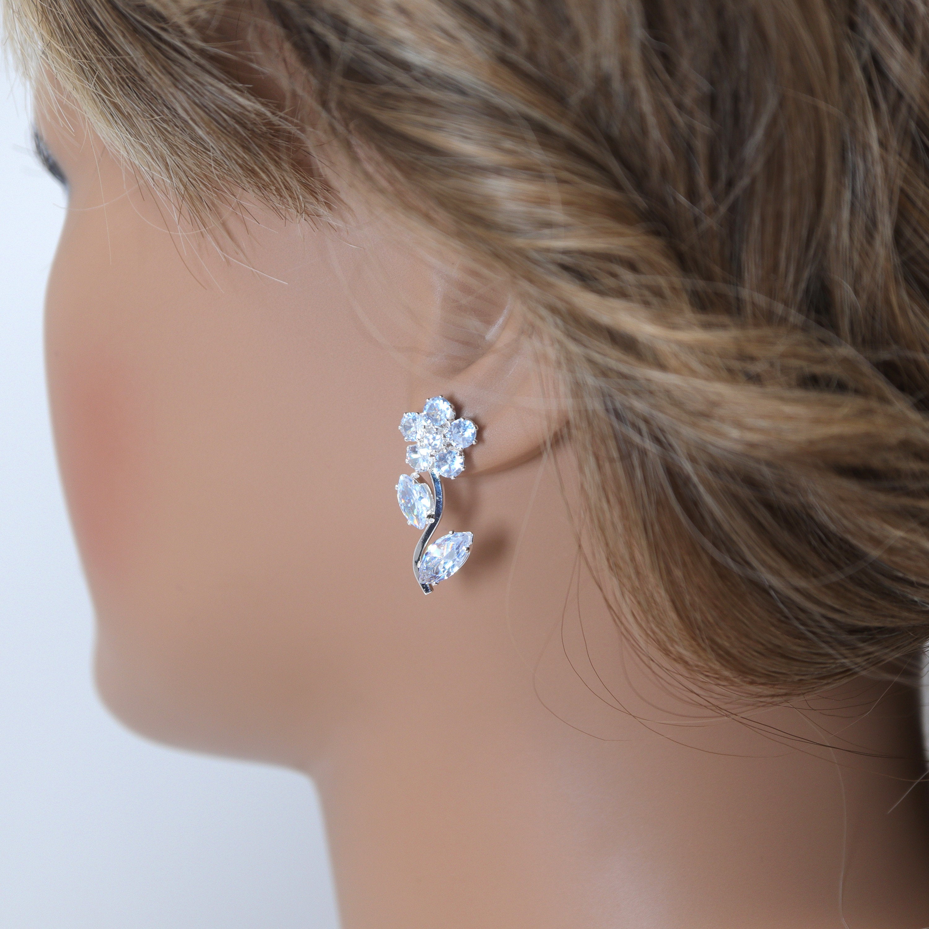 Swarovski Crystal Vine Leaves Drop Necklace & Earrings Set - Elegant Long Bridal Jewelry for Weddings, Parties & Special Occasions | Statement CZ Necklace & Earrings Gift Set