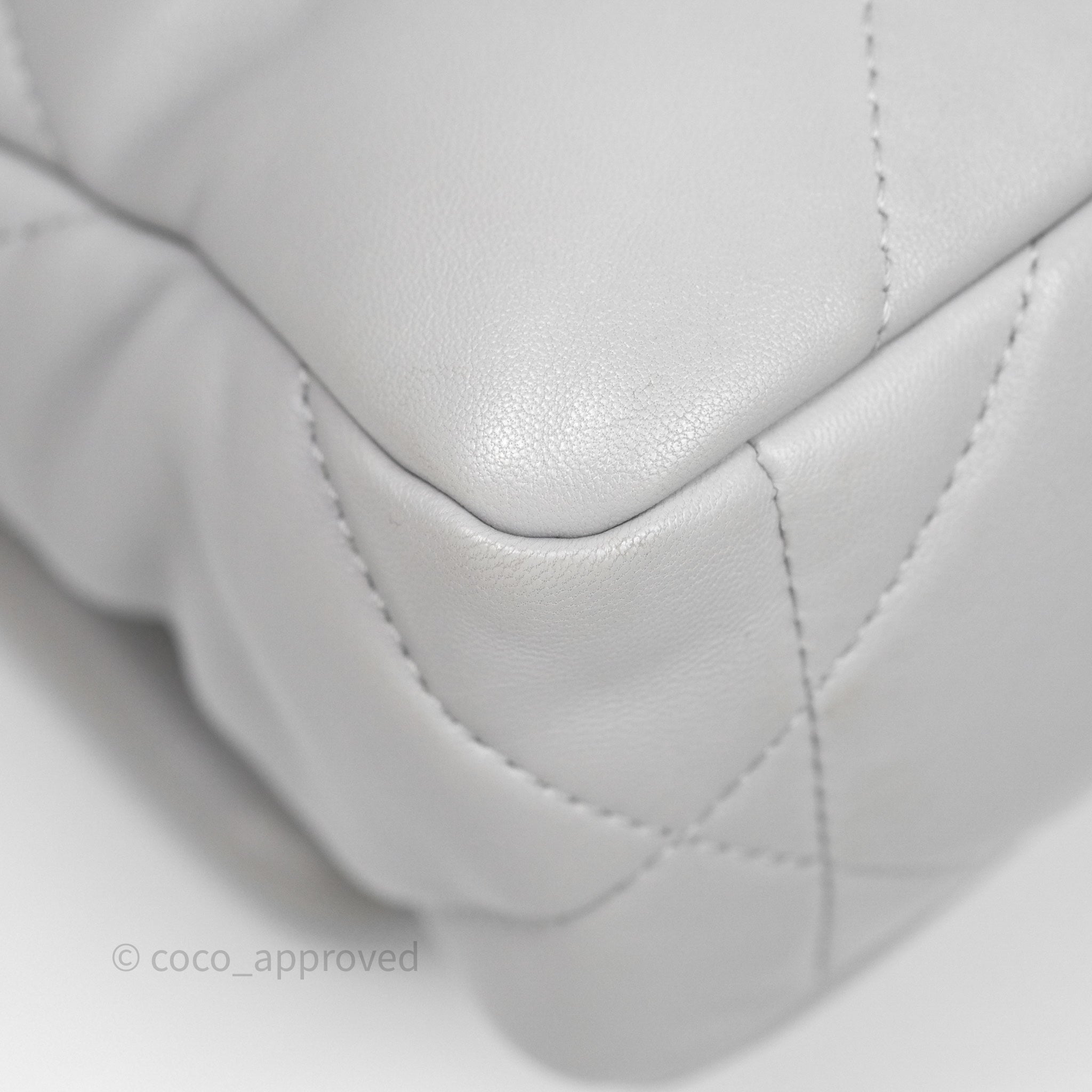 Chanel 19 Small Handbag in Light Grey with Mixed Hardware - Luxury Crossbody Bag for Women, Perfect for Everyday Use & Special Occasions
