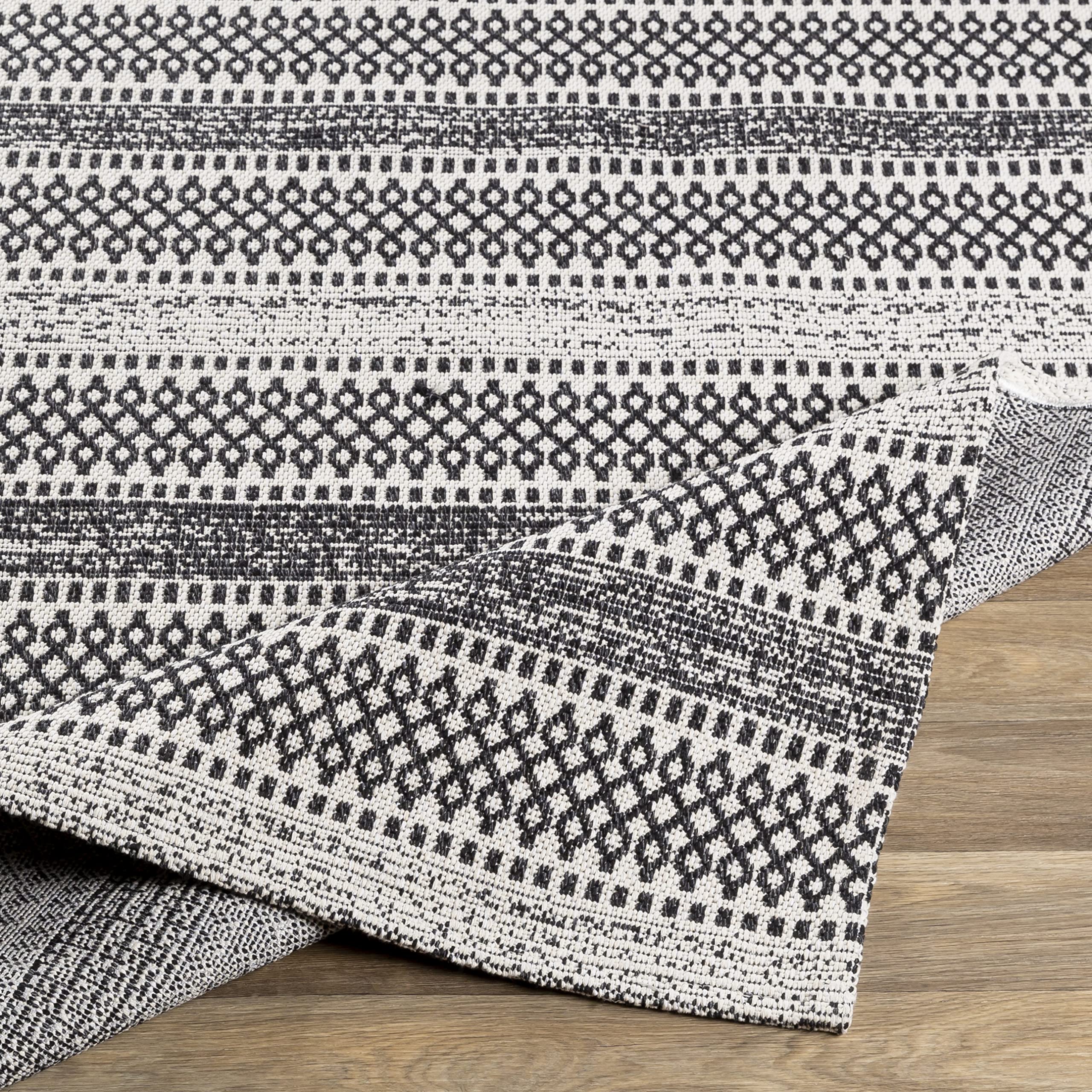 Mark&Day 5x7 Stone Global Black Area Rug - Soft Black Cream Carpet for Living Room, Bedroom, Kitchen - 5'3