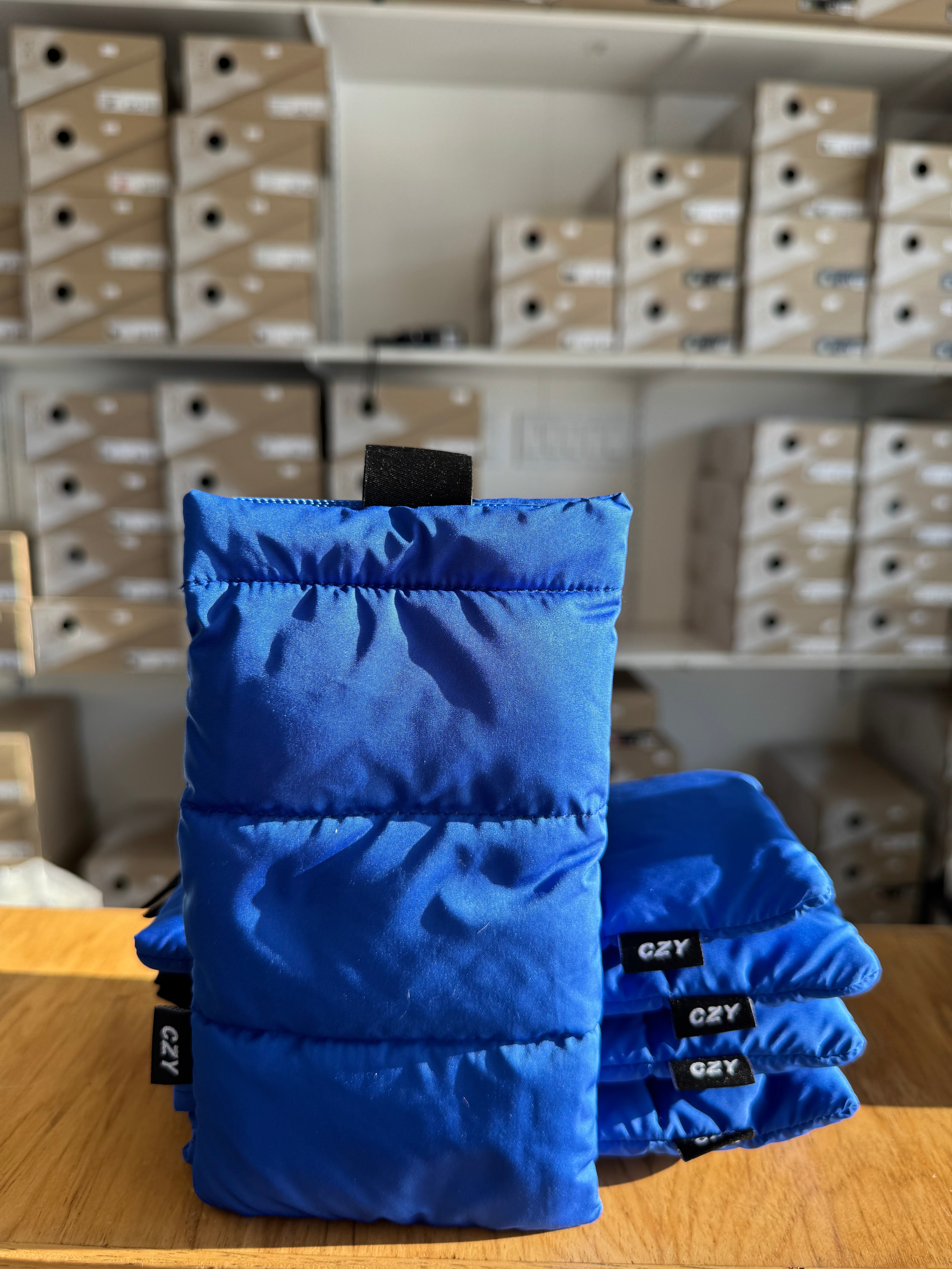 Cozy Warm Phone Sleeve - Soft Fleece Lined Winter Phone Case for iPhone & Samsung - Perfect for Cold Weather, Skiing & Outdoor Activities