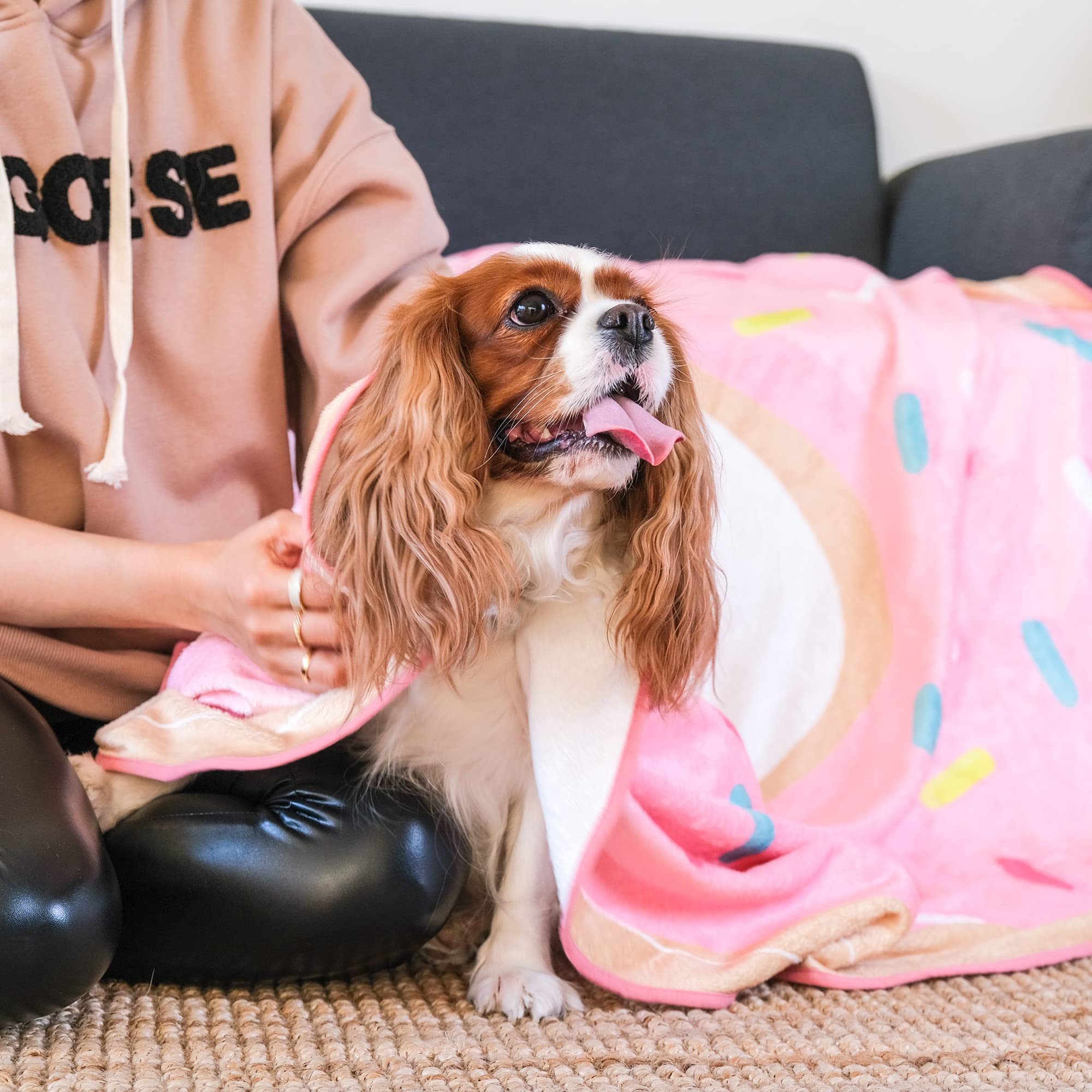 Longrich 3D Realistic Donut Print Blanket - Soft Flannel Throw Blanket for Bed, Couch & Sofa - 71x90 Inches Pink Party Sprinkle Design - Perfect for Home Decor, Gifts & Cozy Nights