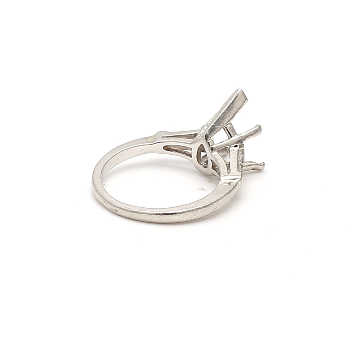 0.35 Carat Tapered Baguette G VS1 Diamond Platinum Semi Mount Ring - Elegant Engagement & Wedding Band for Women
