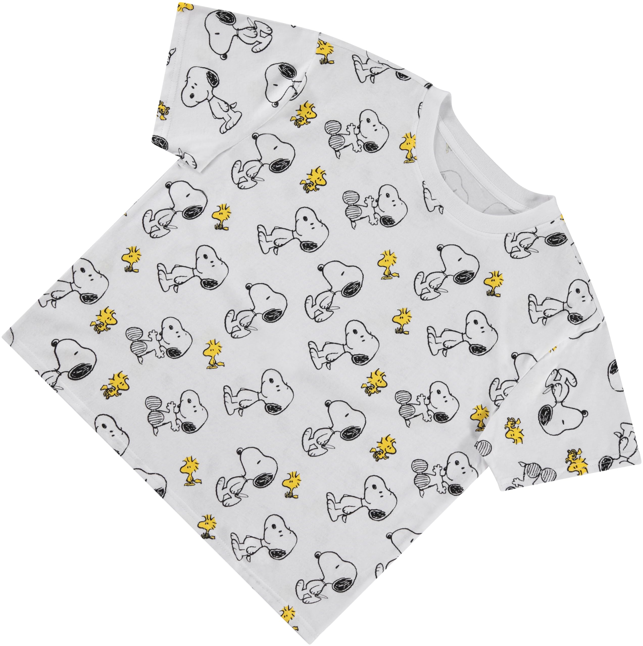 Stylish Snoopy Graphic T-Shirt for Women - Vintage Peanuts Ladies Tee with Curved Hem | Casual Wear, Gift Idea, Juniors Fashion