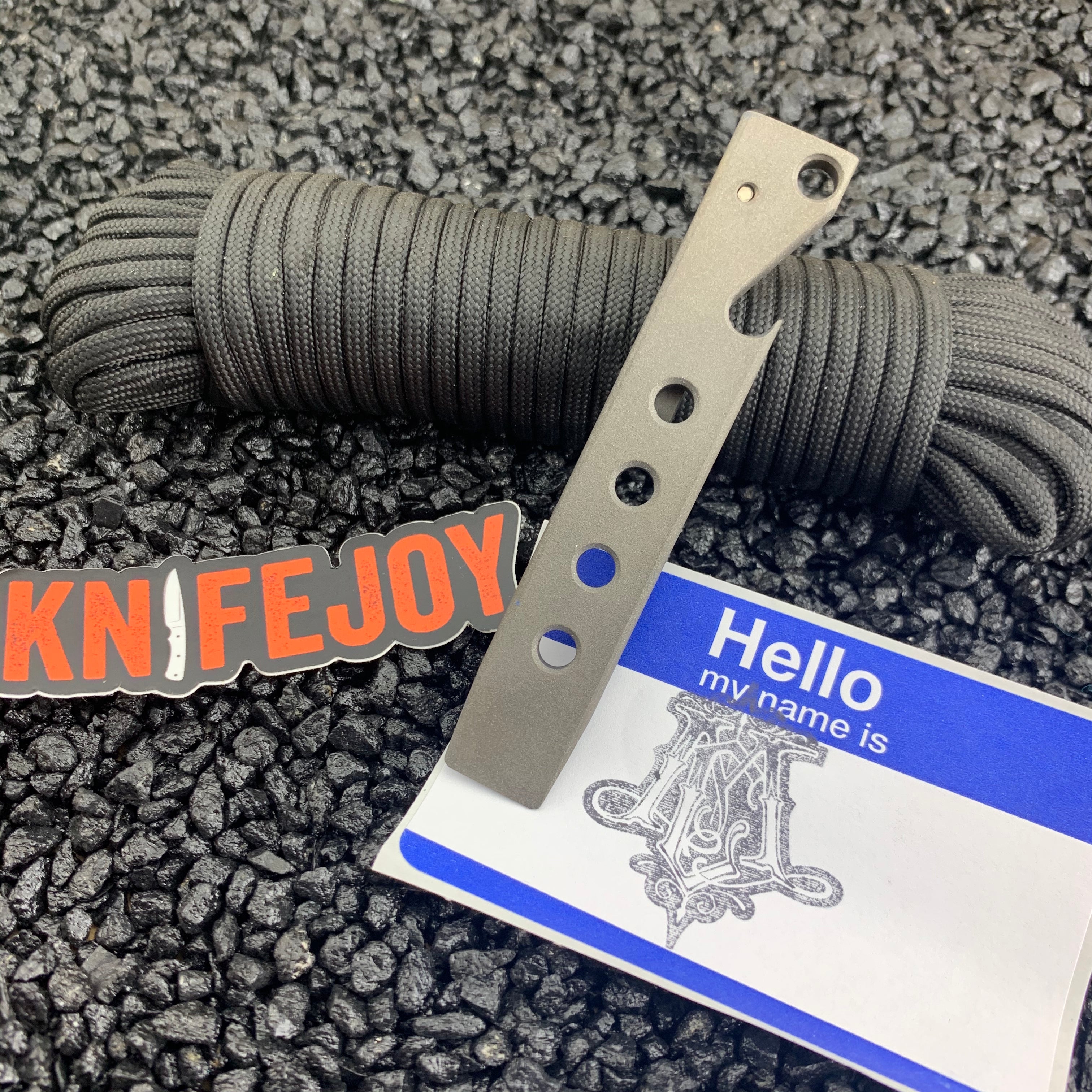 Maverick Customs 4 Pocket Pry Bar - EDC Titanium Multi-Tool with Black Holed Fuller | Compact & Durable for Everyday Carry, Outdoor Adventures, Survival Kits & DIY Projects